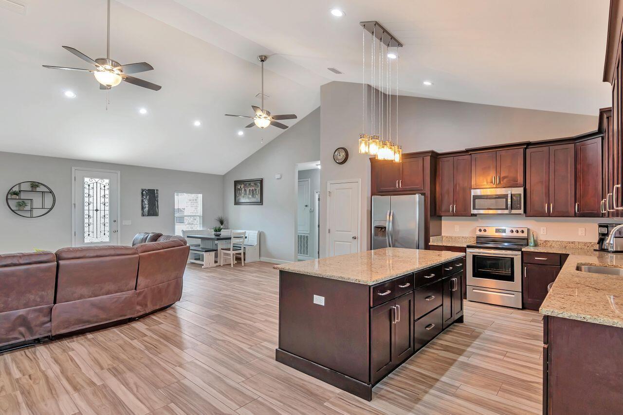 WYNNEHAVEN BCH EST - Residential