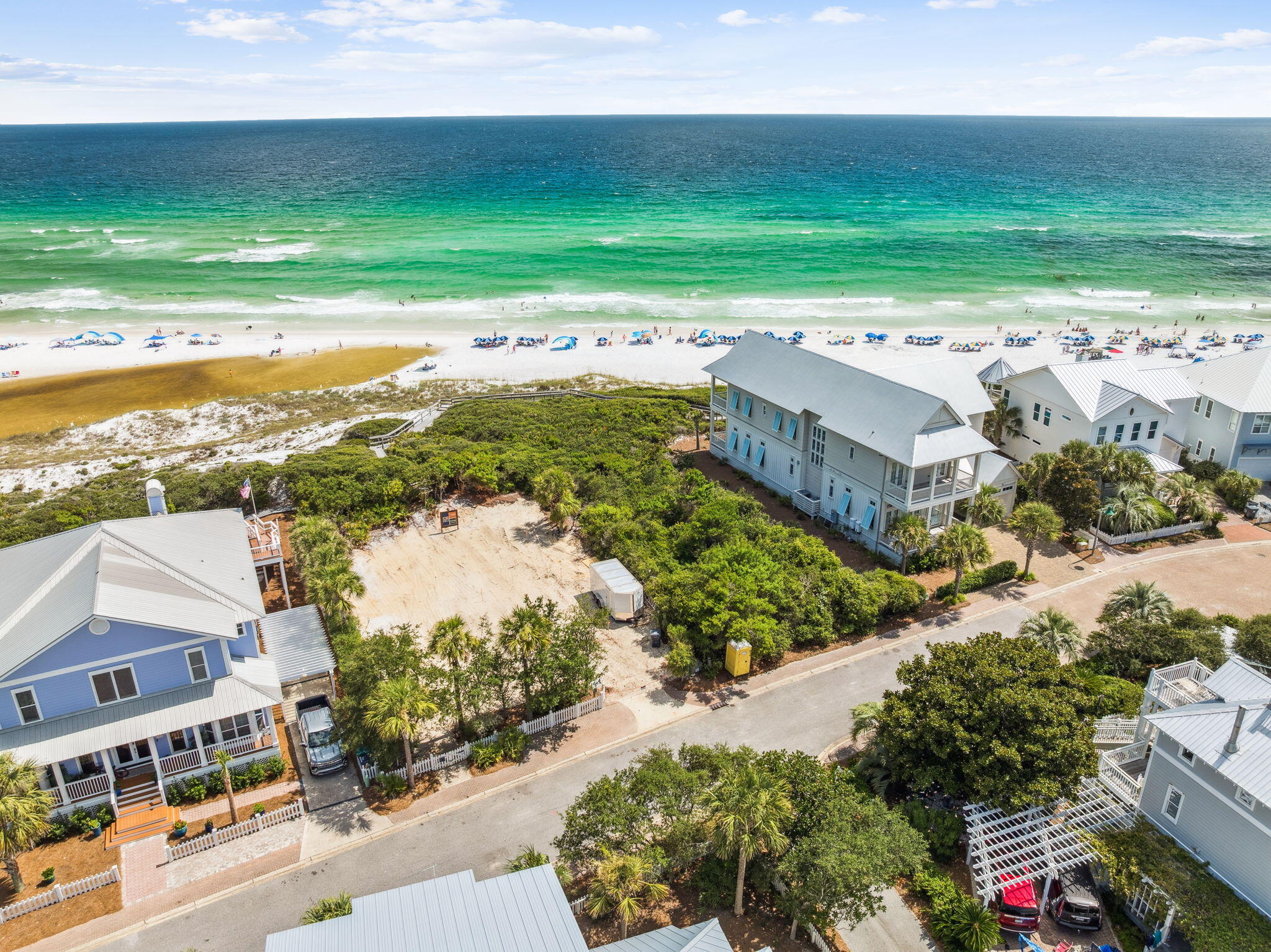 OLD FLORIDA BEACH - Land
