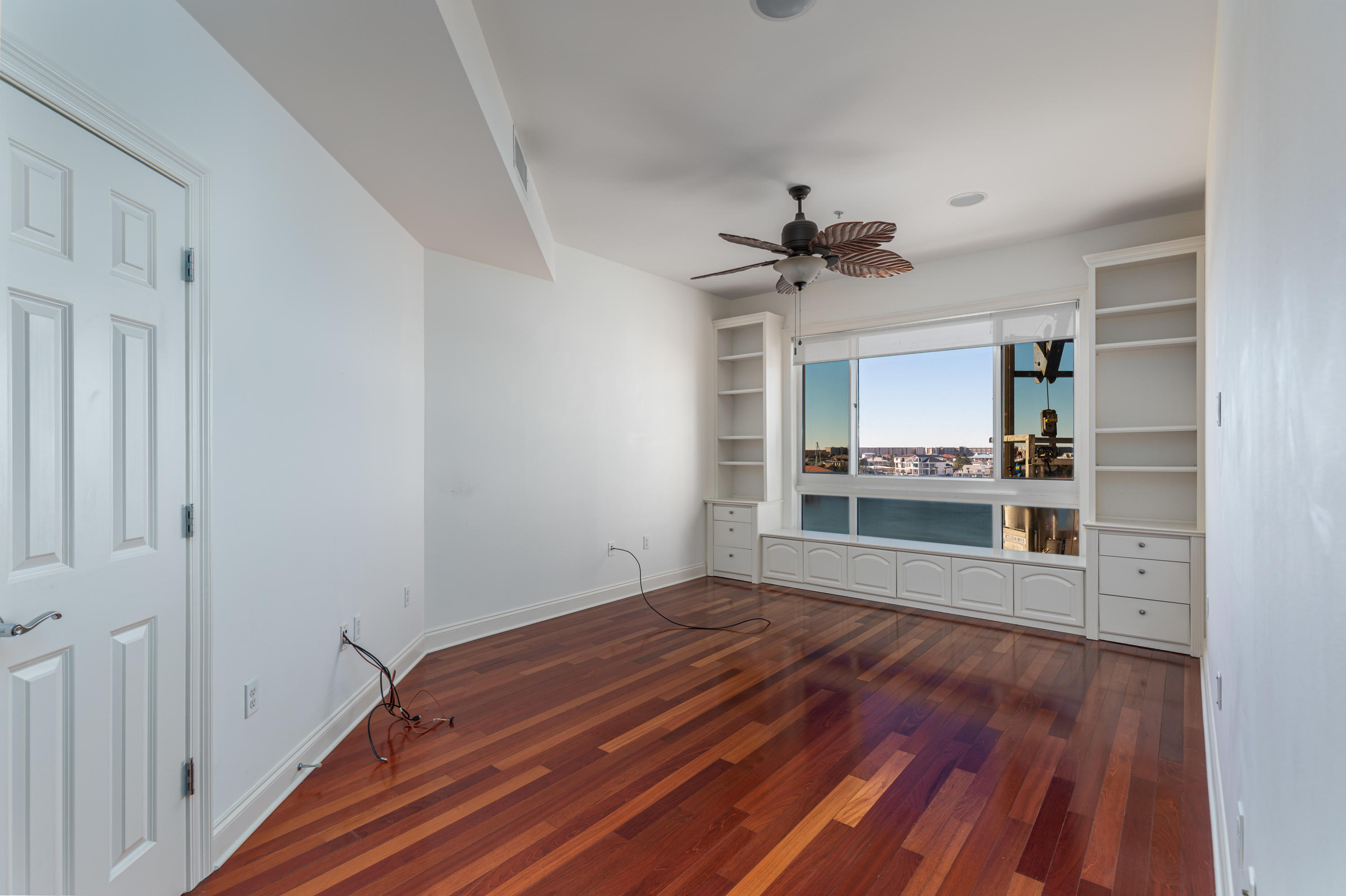 GRAND HARBOR - Residential