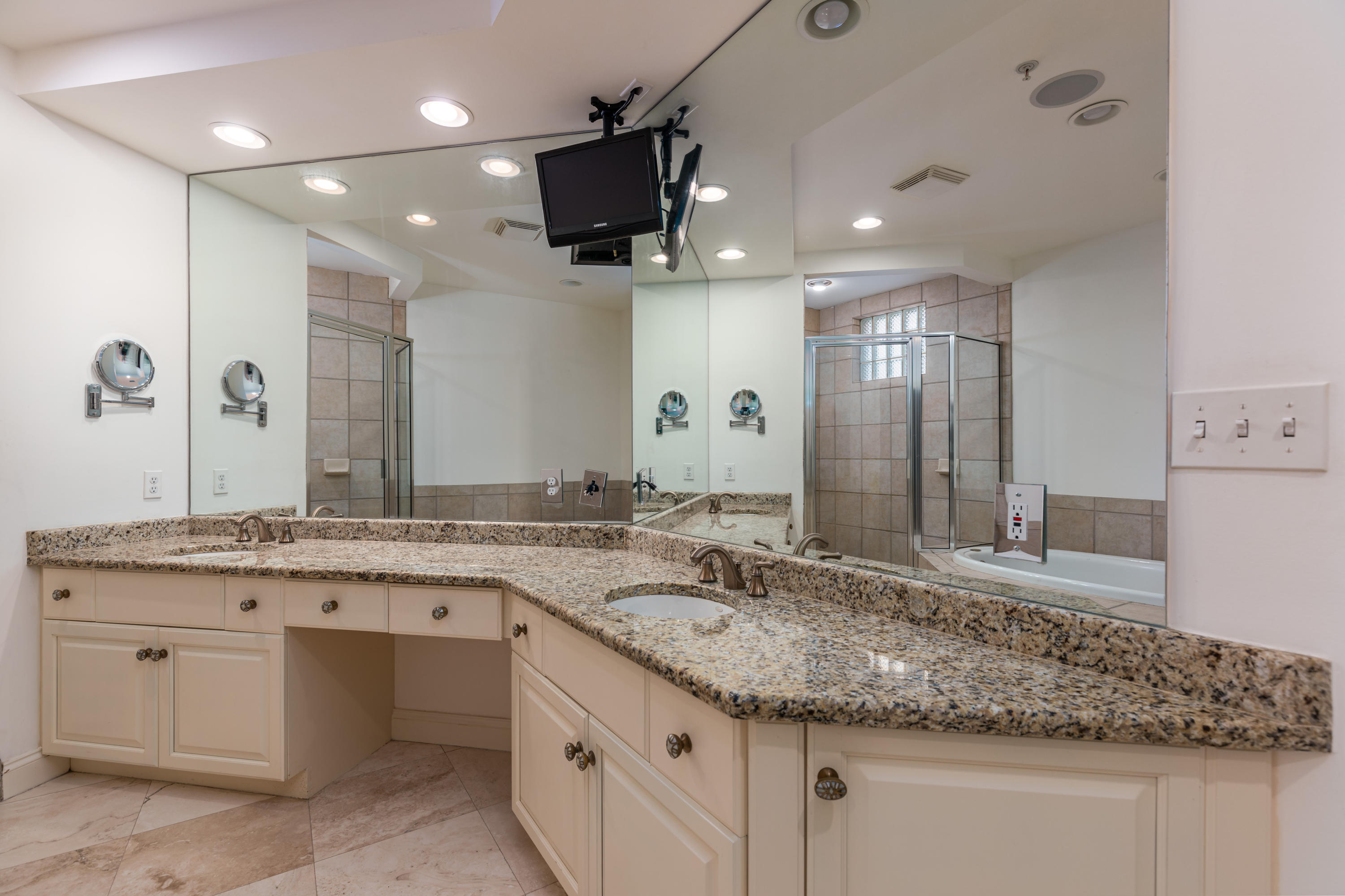 GRAND HARBOR - Residential