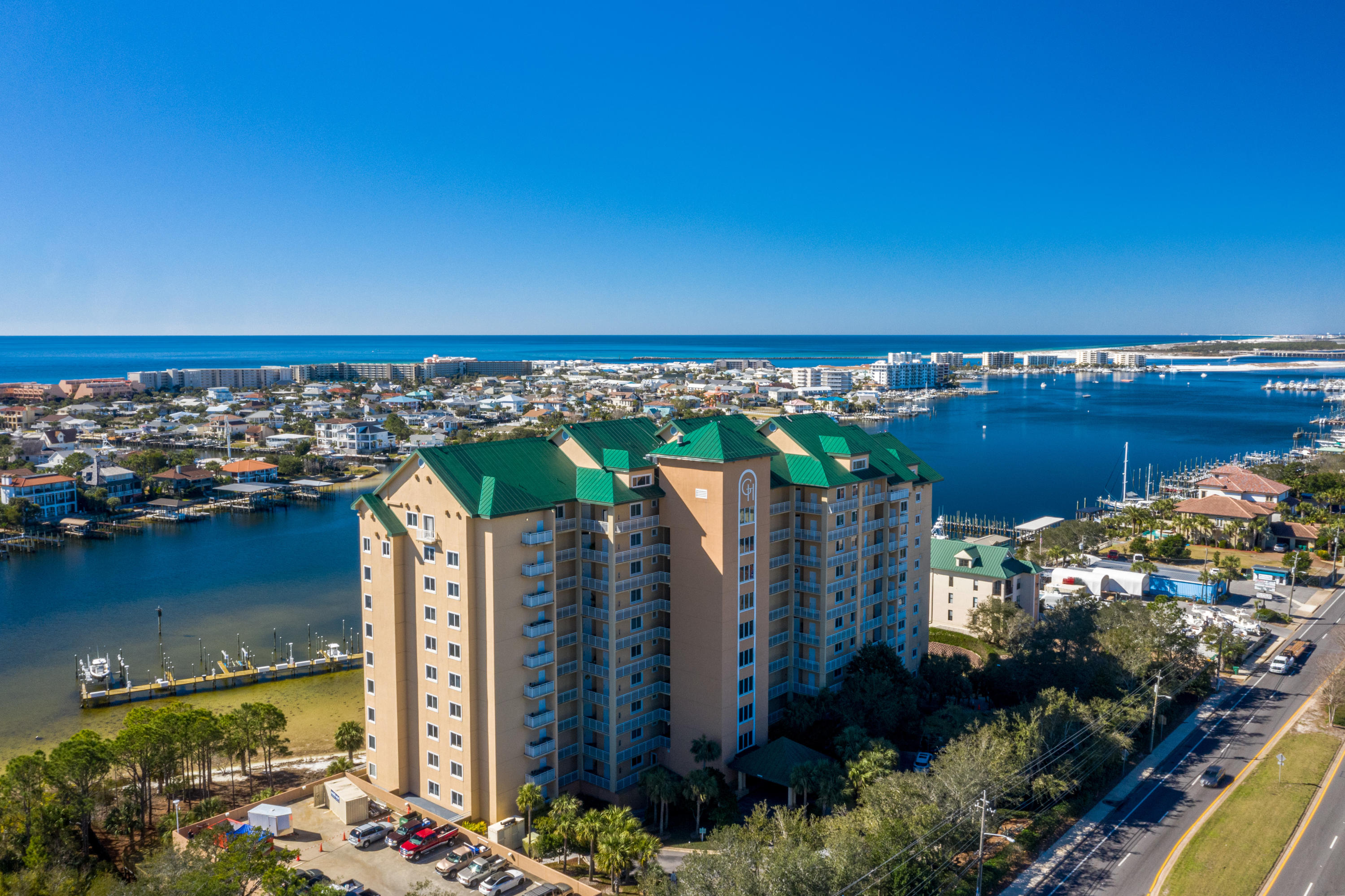 GRAND HARBOR - Residential