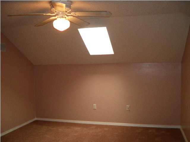 RIVERCHASE S/D PH 2 - Residential Lease