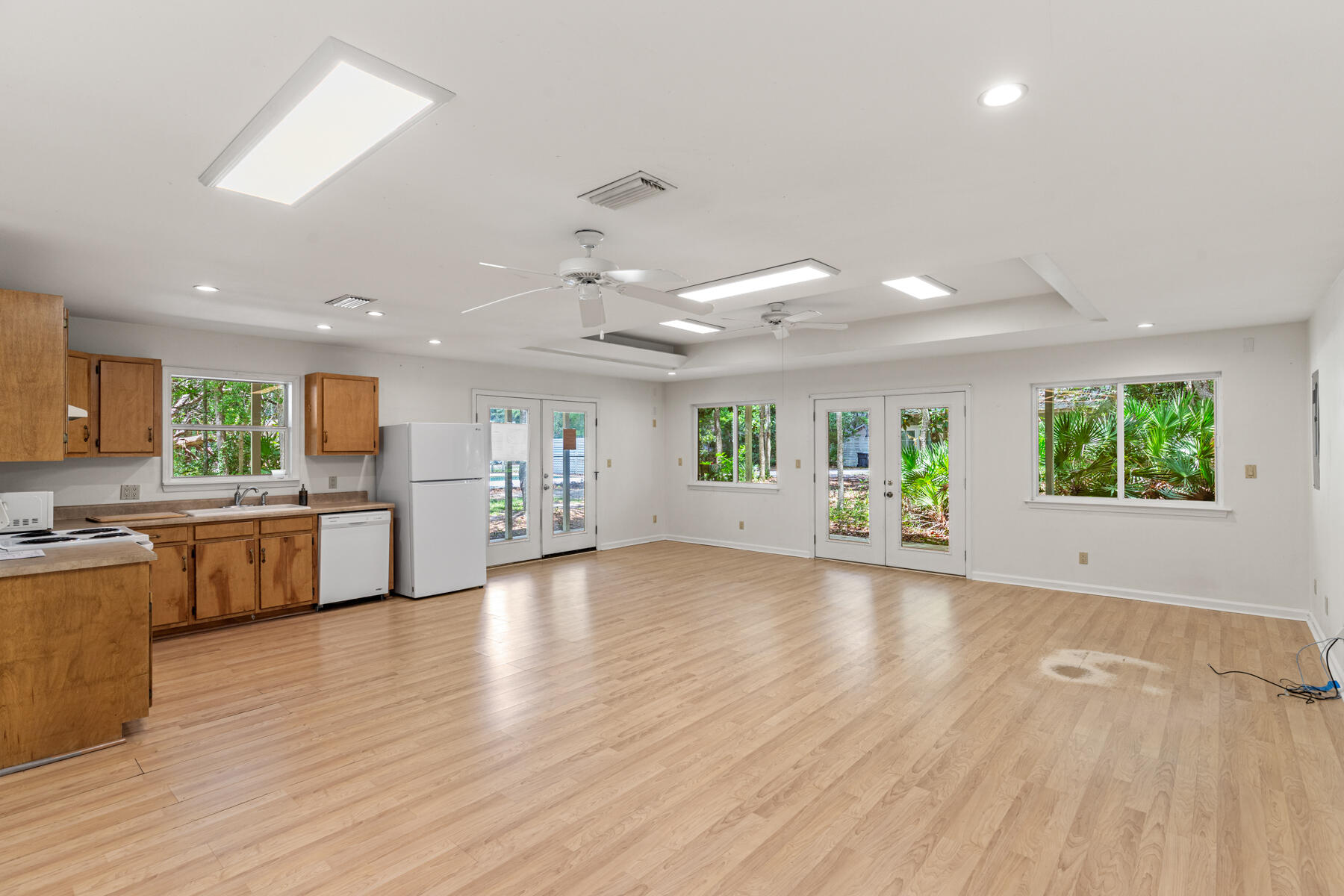 BAYSIDE HEIGHTS RANCHETTES - Residential