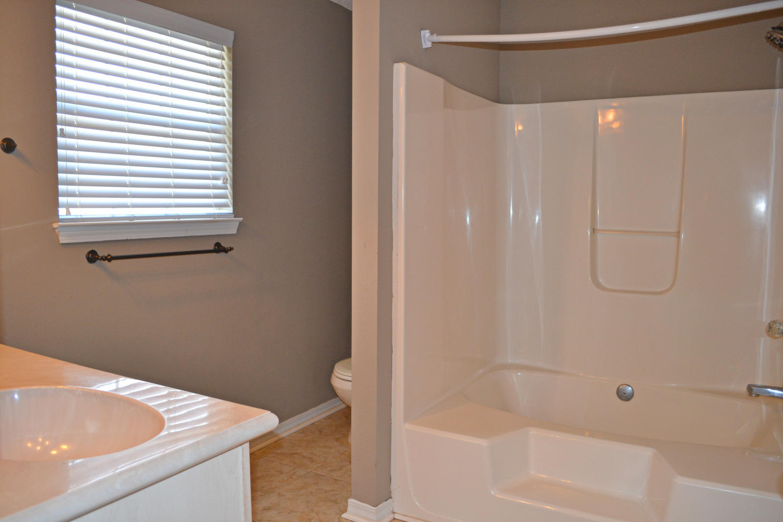 TWIN LAKES ESTATES - Residential