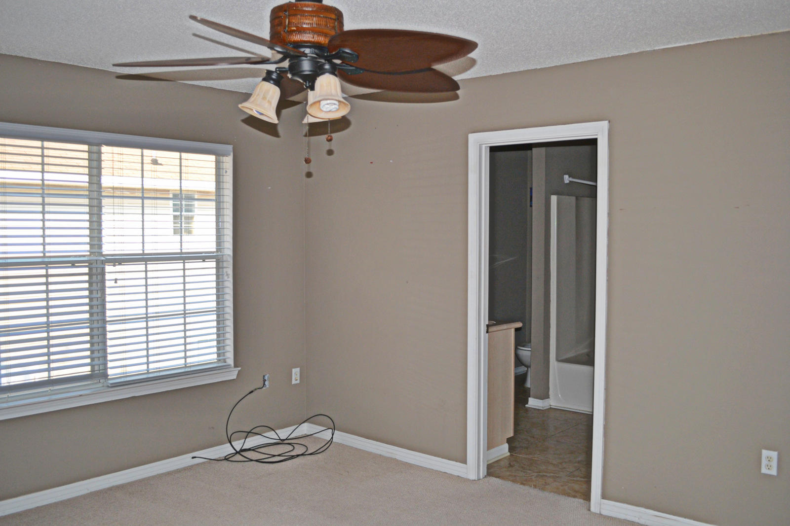 TWIN LAKES ESTATES - Residential