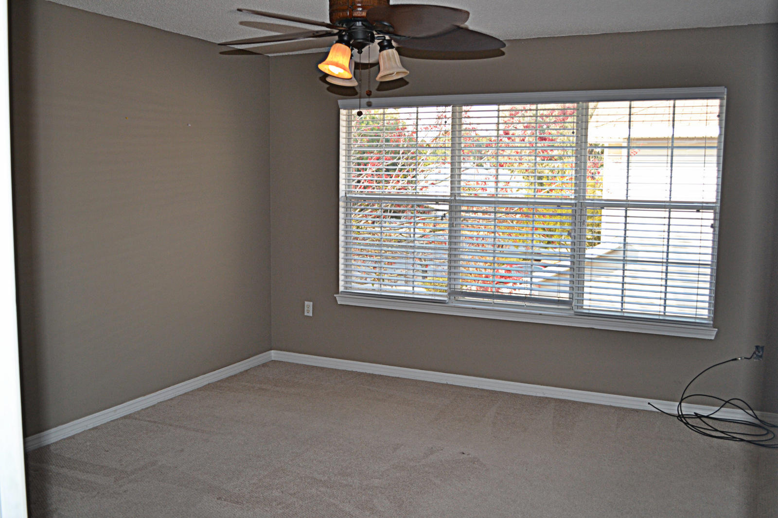 TWIN LAKES ESTATES - Residential