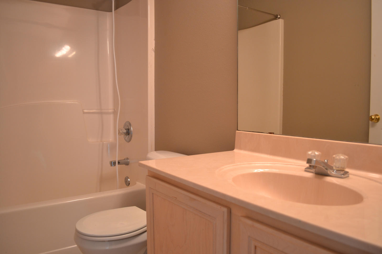 TWIN LAKES ESTATES - Residential