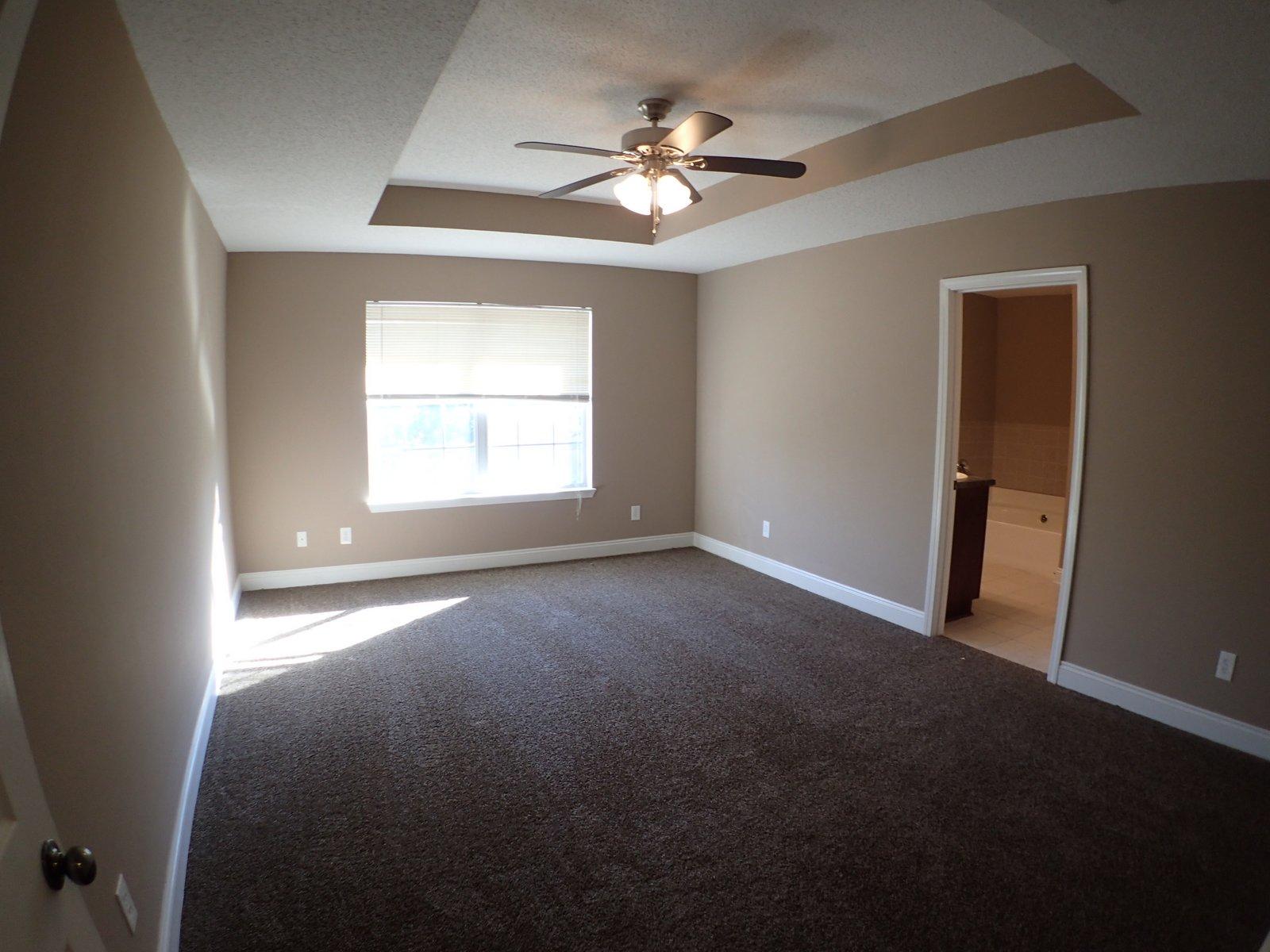 WOODBURY FOREST - Residential