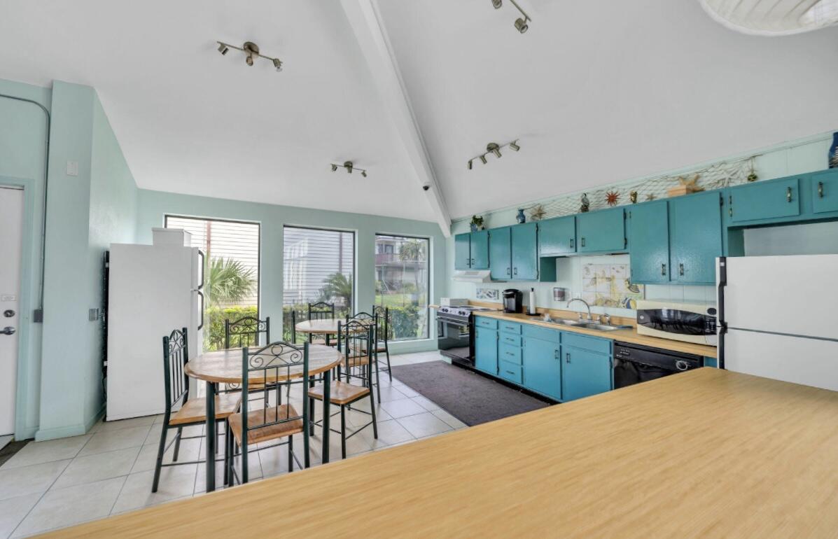 FOUNTAINHEAD CONDO - Residential