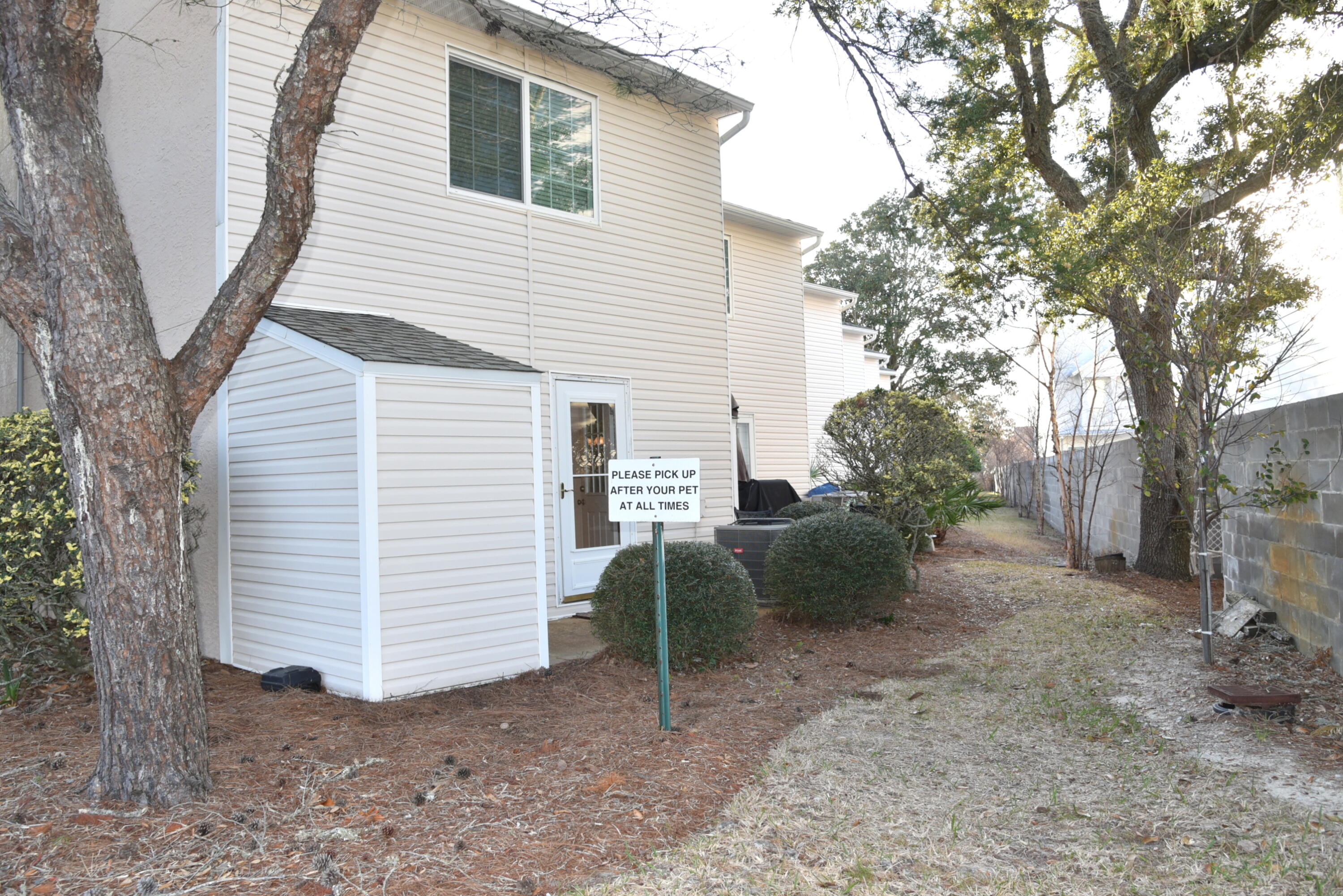 WOODLAND SHORES TOWNHOMES PHASE III - Residential