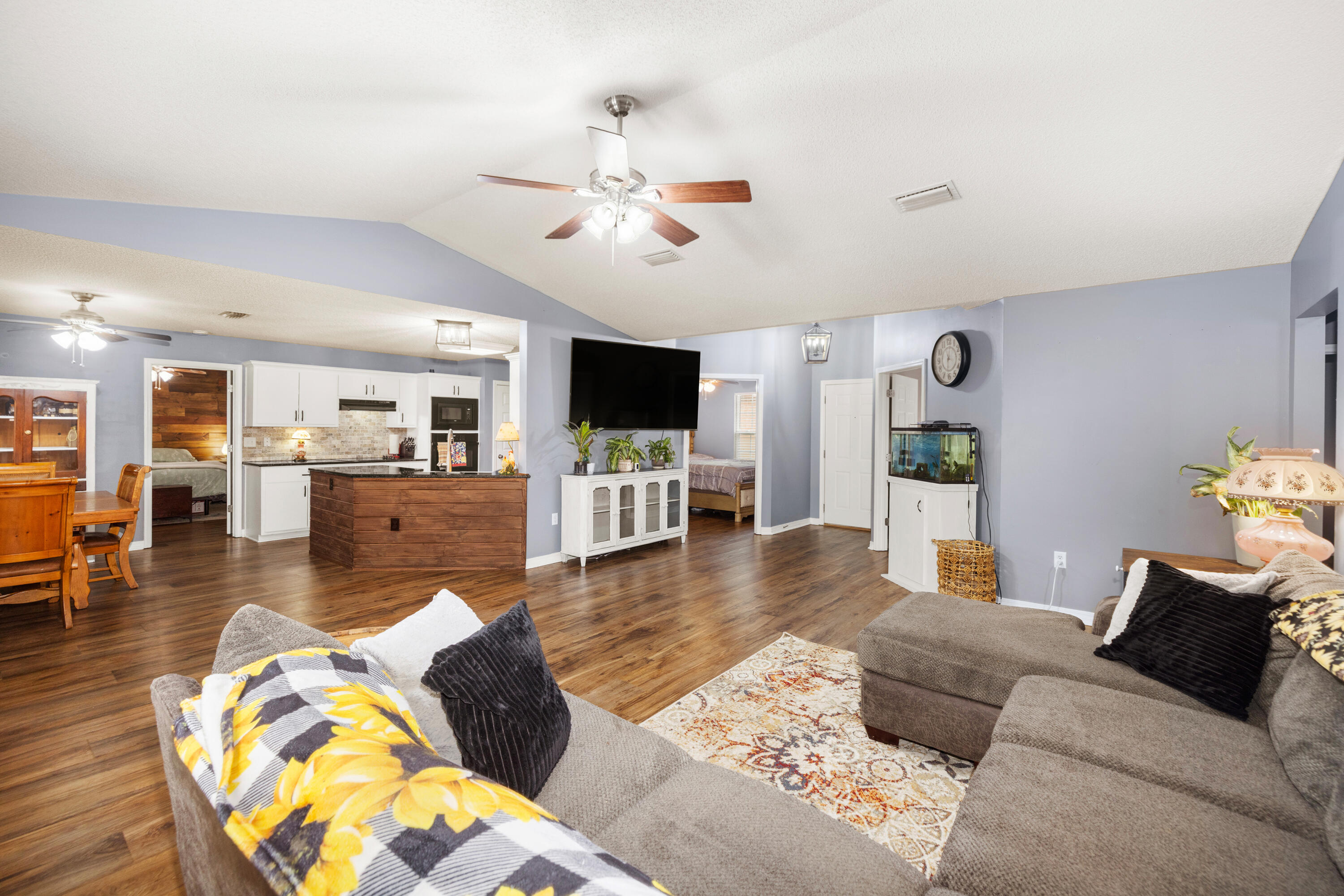 HIDDEN SPRINGS - Residential