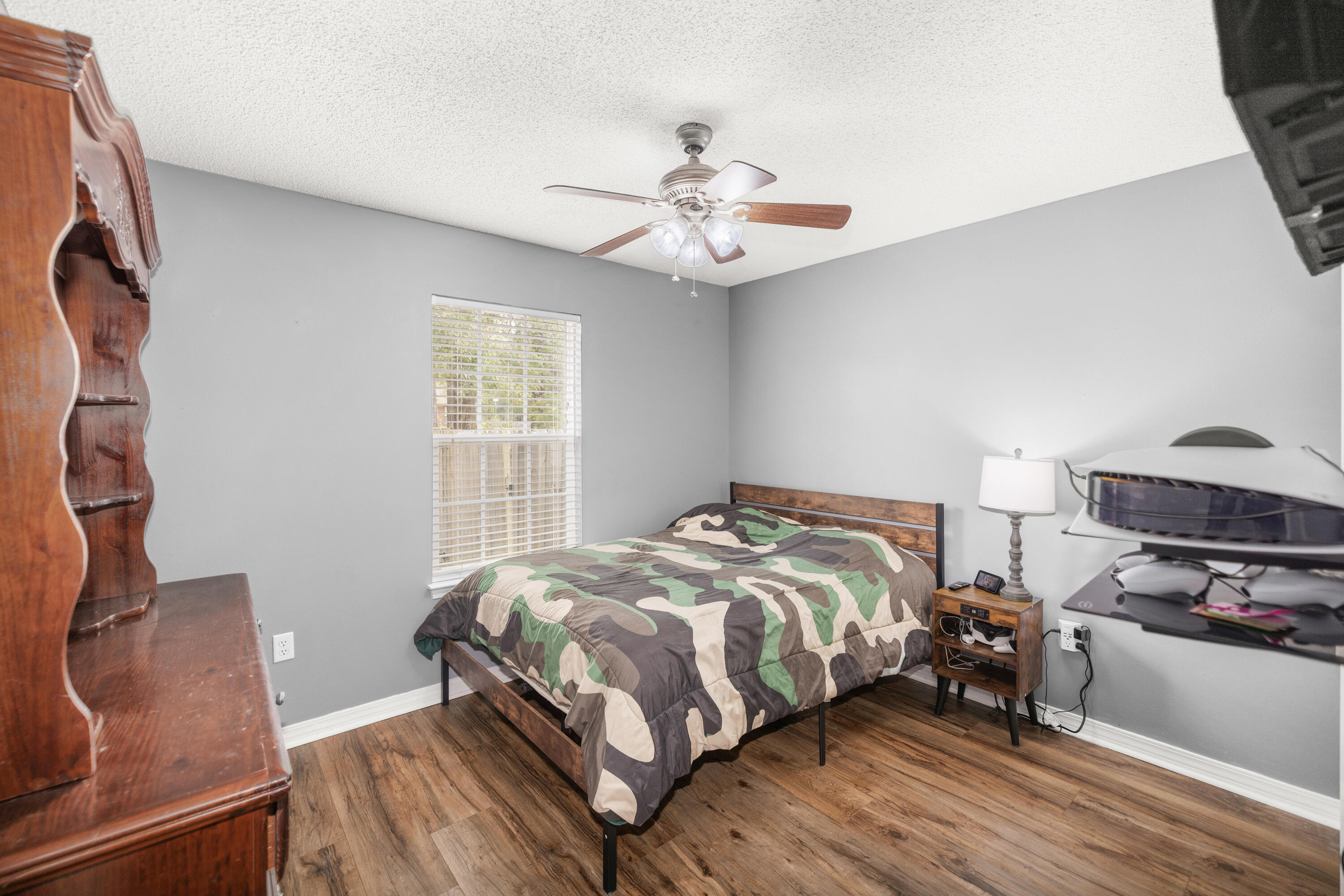 HIDDEN SPRINGS - Residential