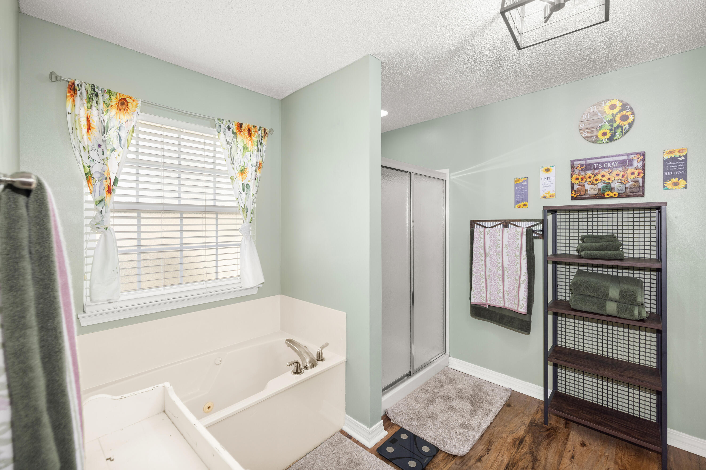 HIDDEN SPRINGS - Residential