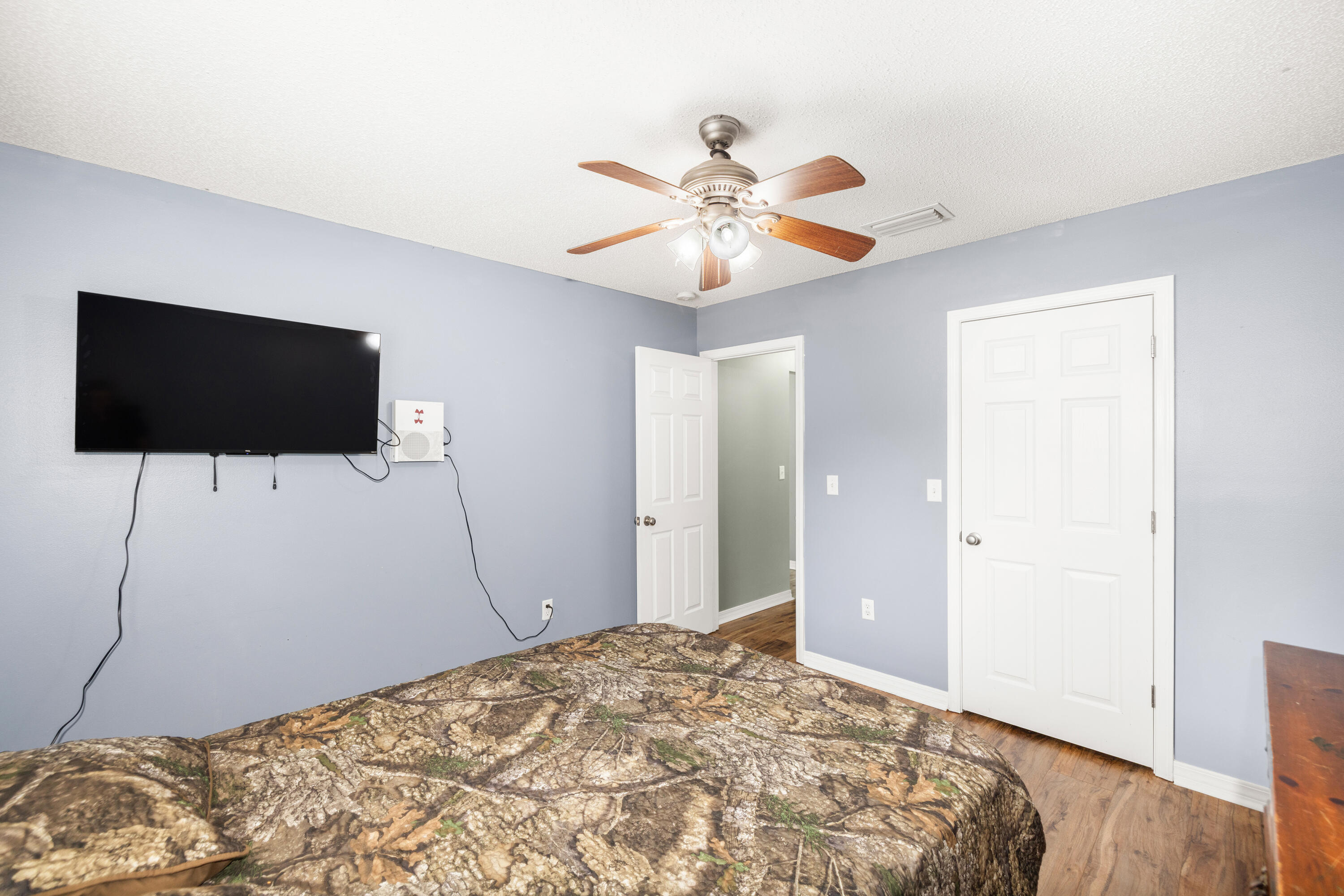 HIDDEN SPRINGS - Residential