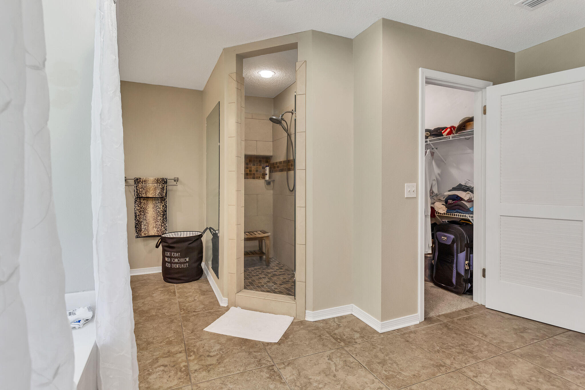 PARKWOOD ESTATES PH 5 - Residential