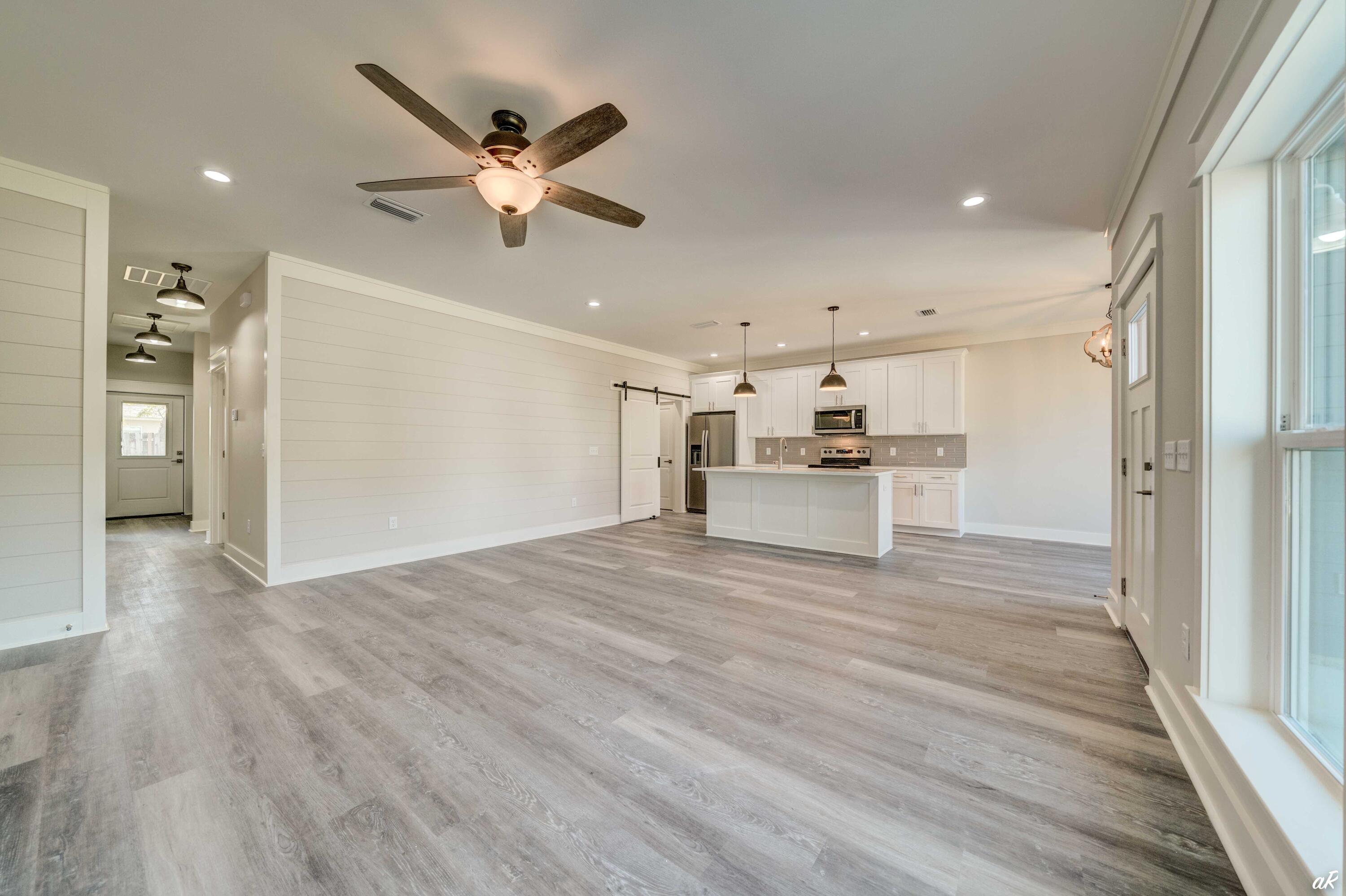 RIVIERA BEACH 1ST ADDN - Residential