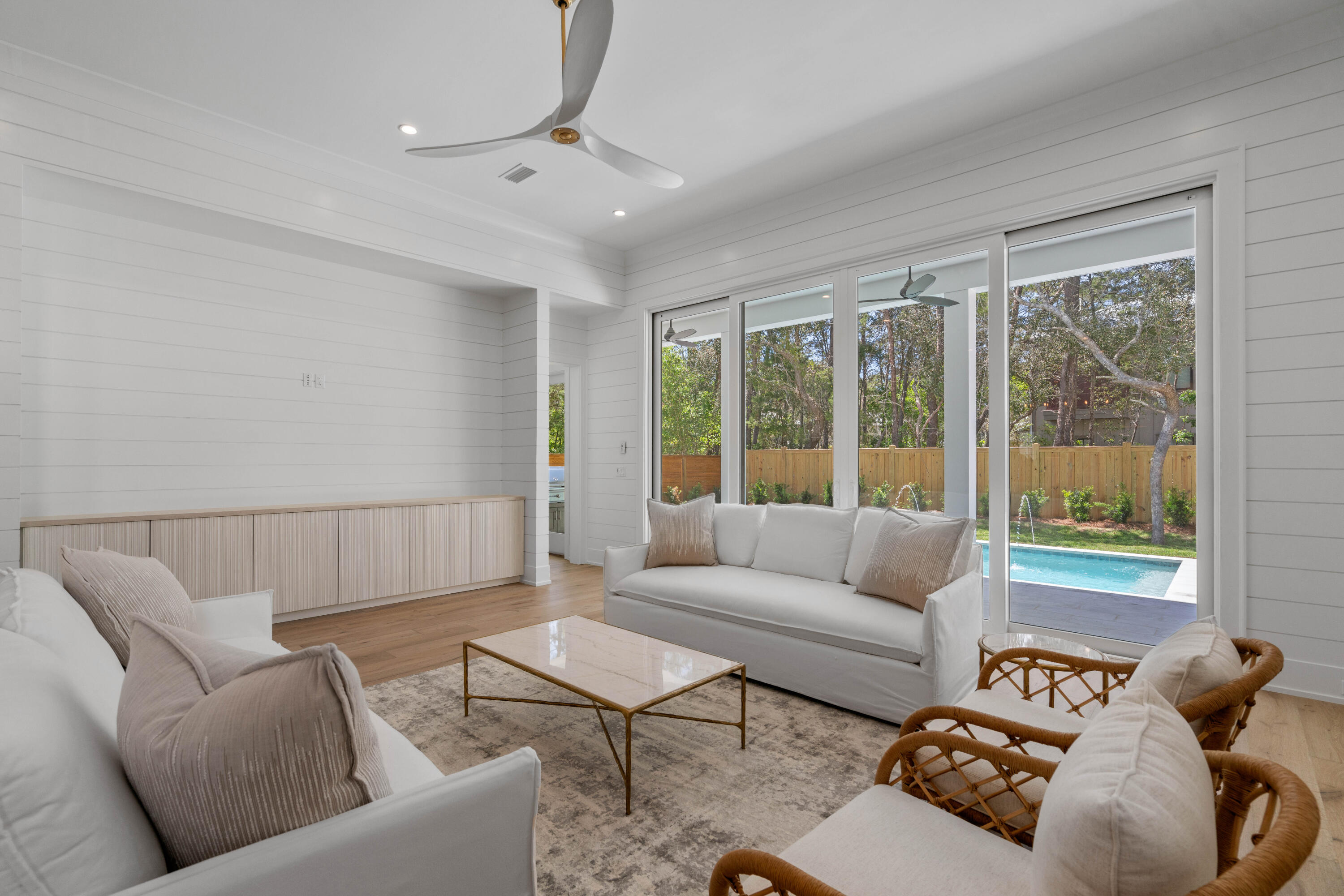 WHITES GULFVIEW ESTATES - Residential