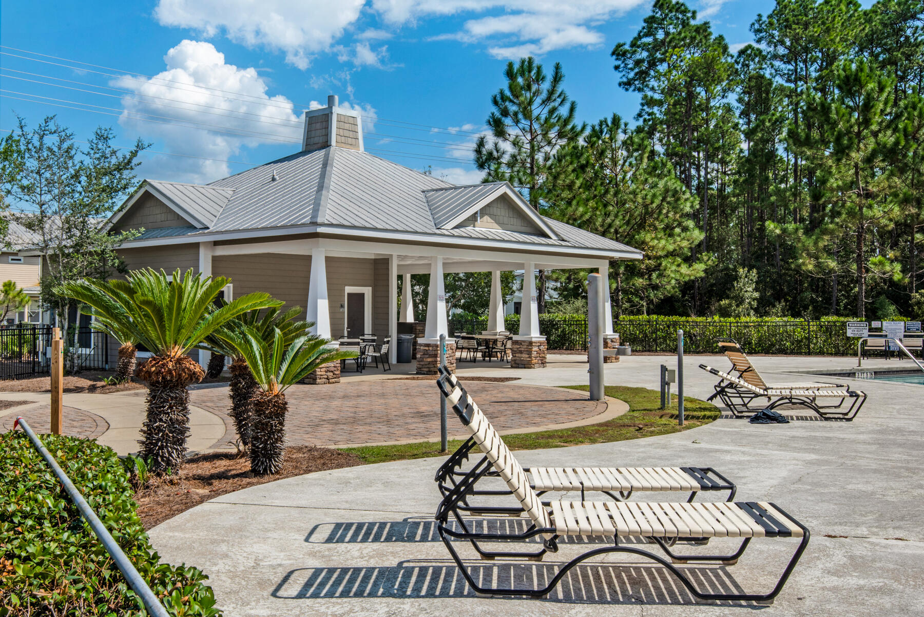 VERANDAS AT FREEPORT - Residential