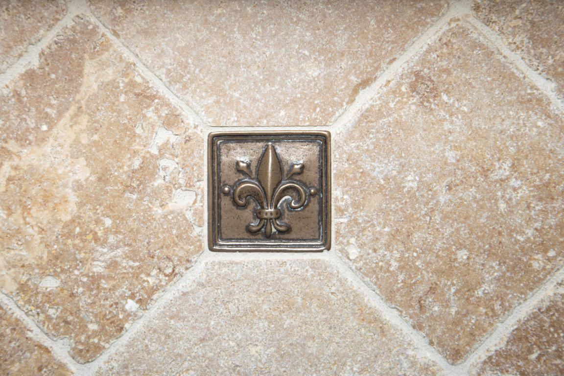 WHISPERING PINES 1ST ADDN - Residential Lease