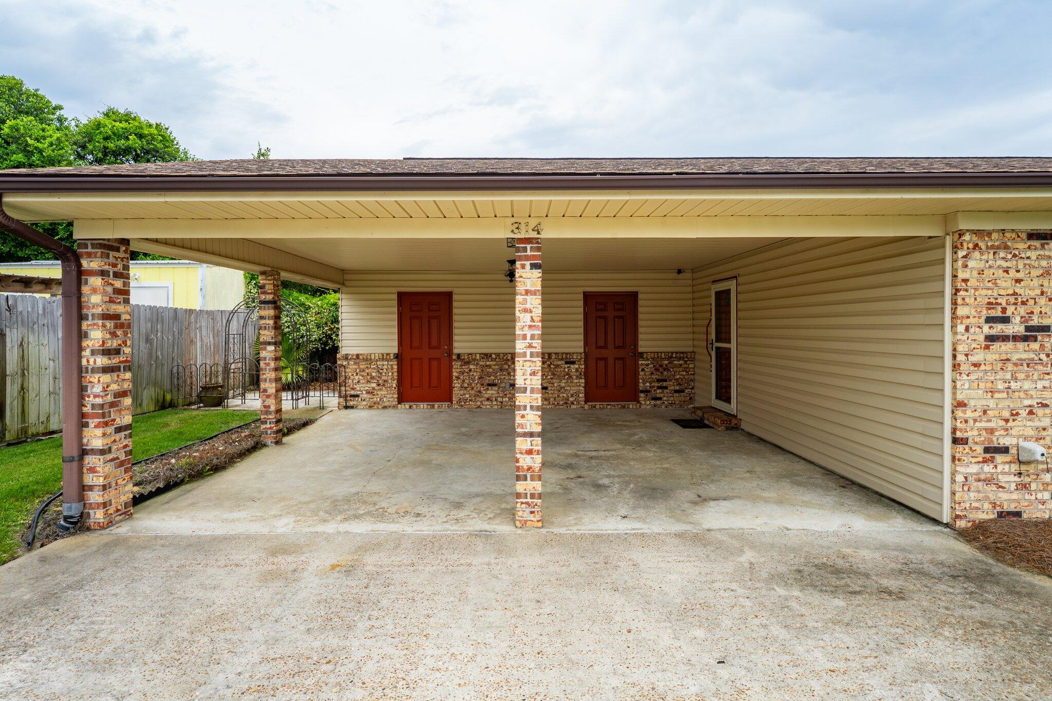 RIVIERA BEACH - Residential