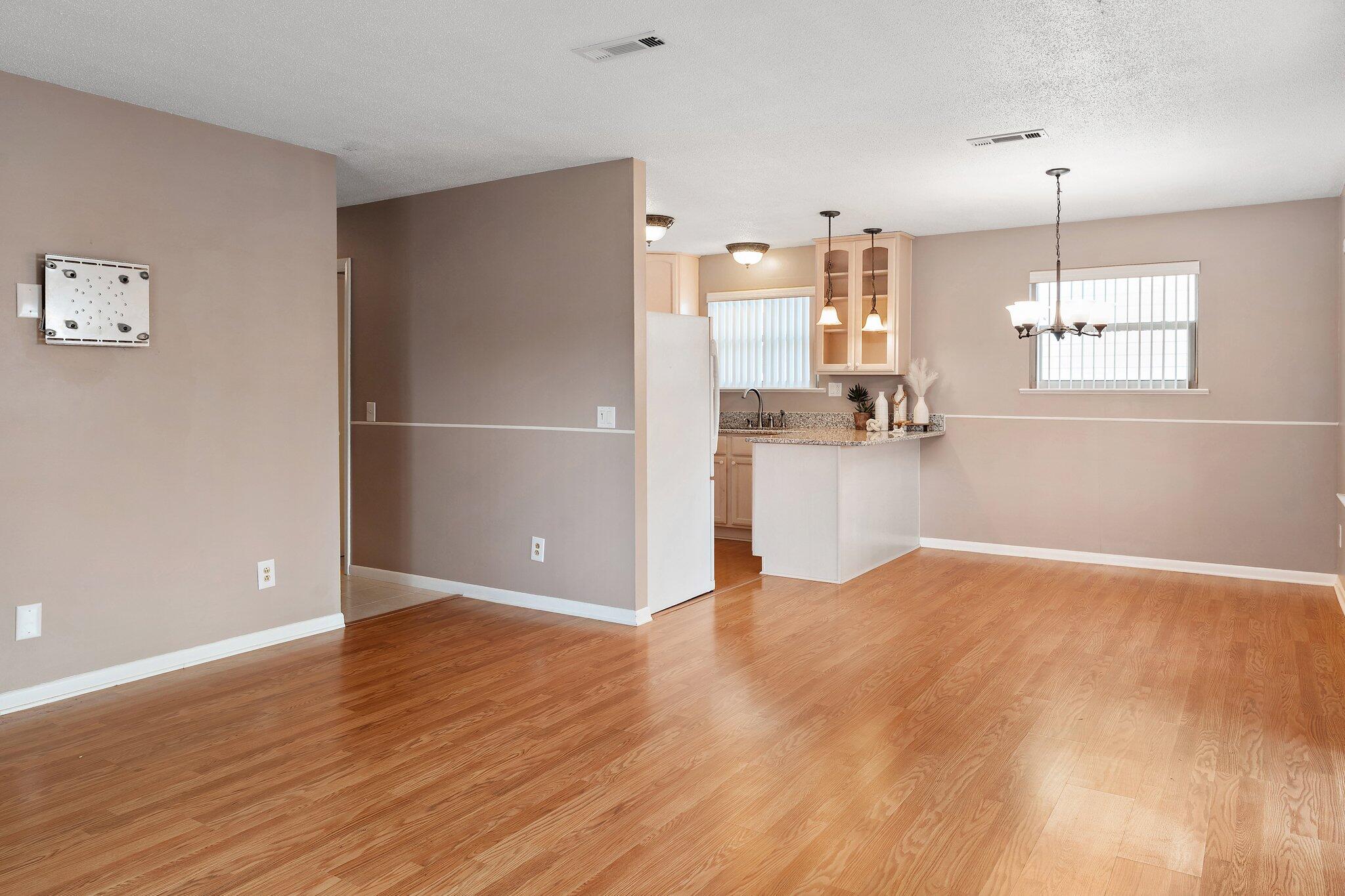 RIVIERA BEACH - Residential