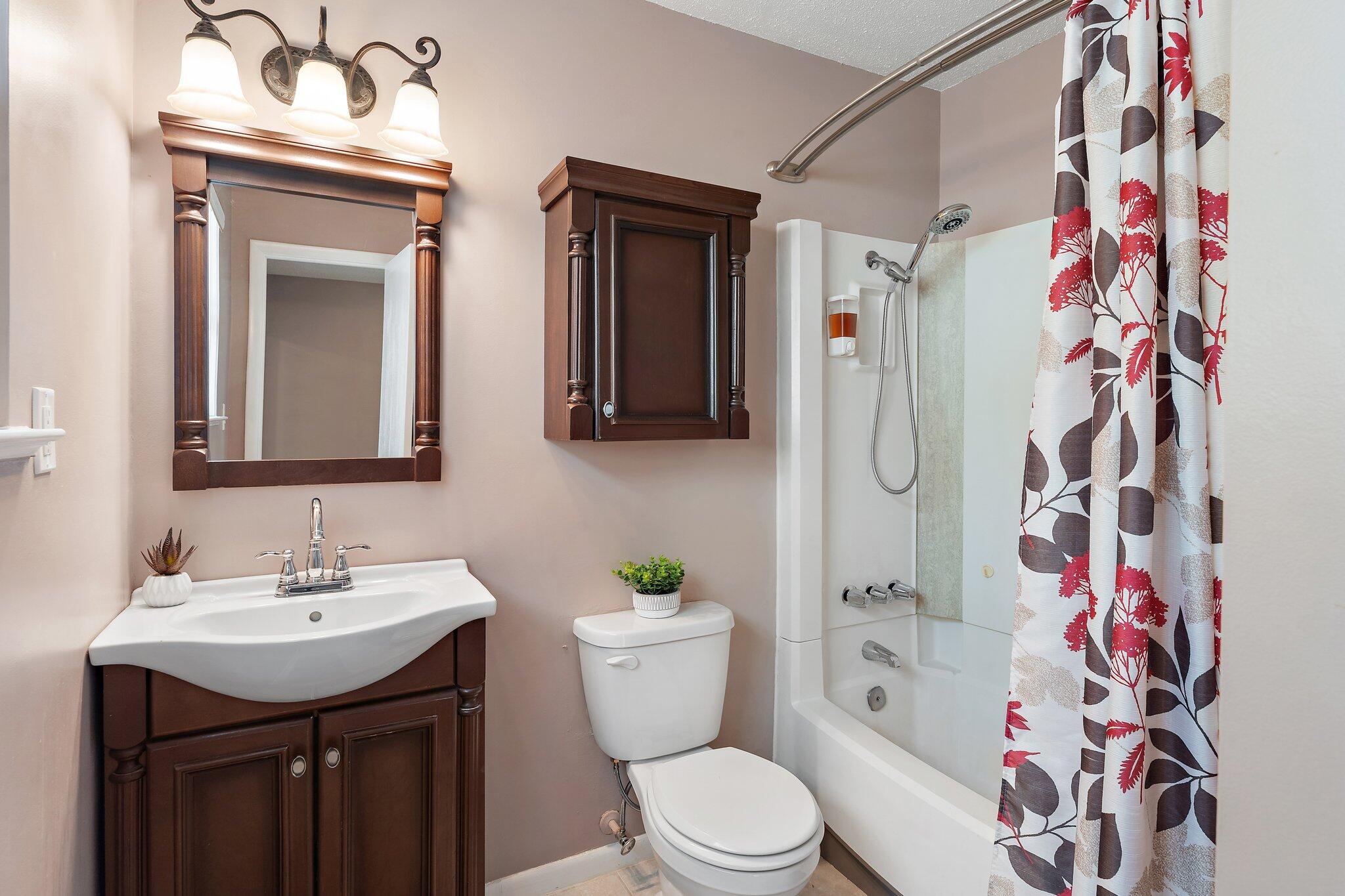 RIVIERA BEACH - Residential