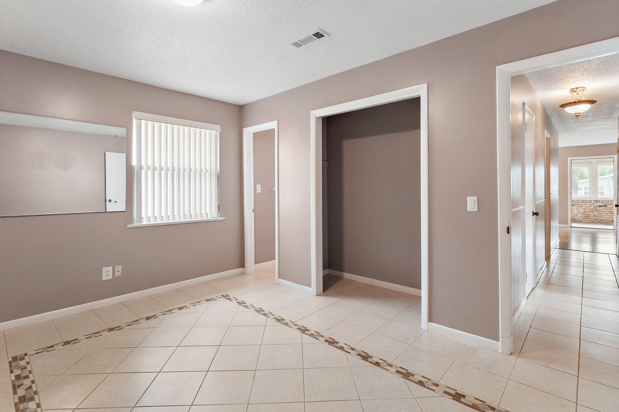 RIVIERA BEACH - Residential