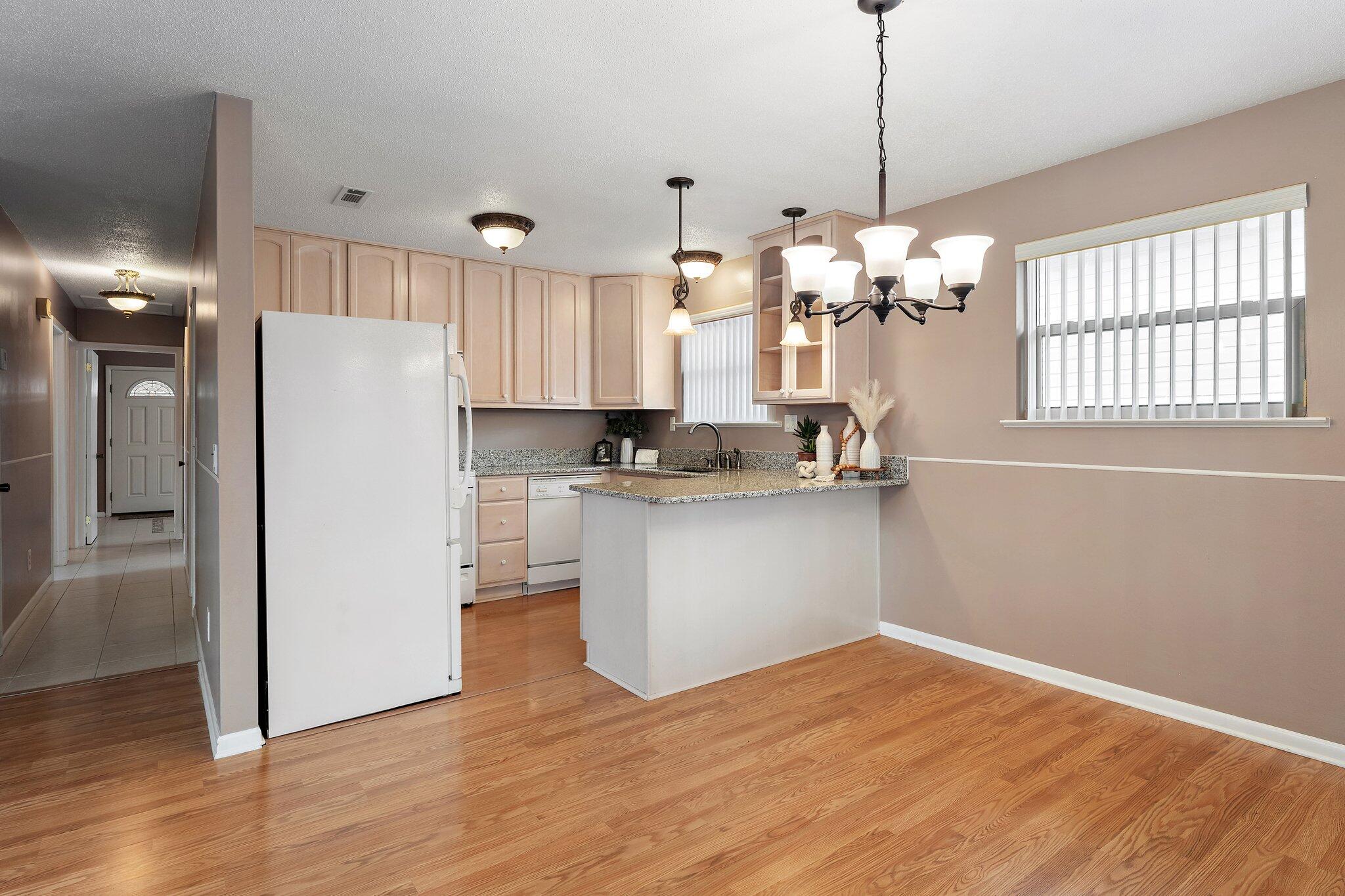 RIVIERA BEACH - Residential