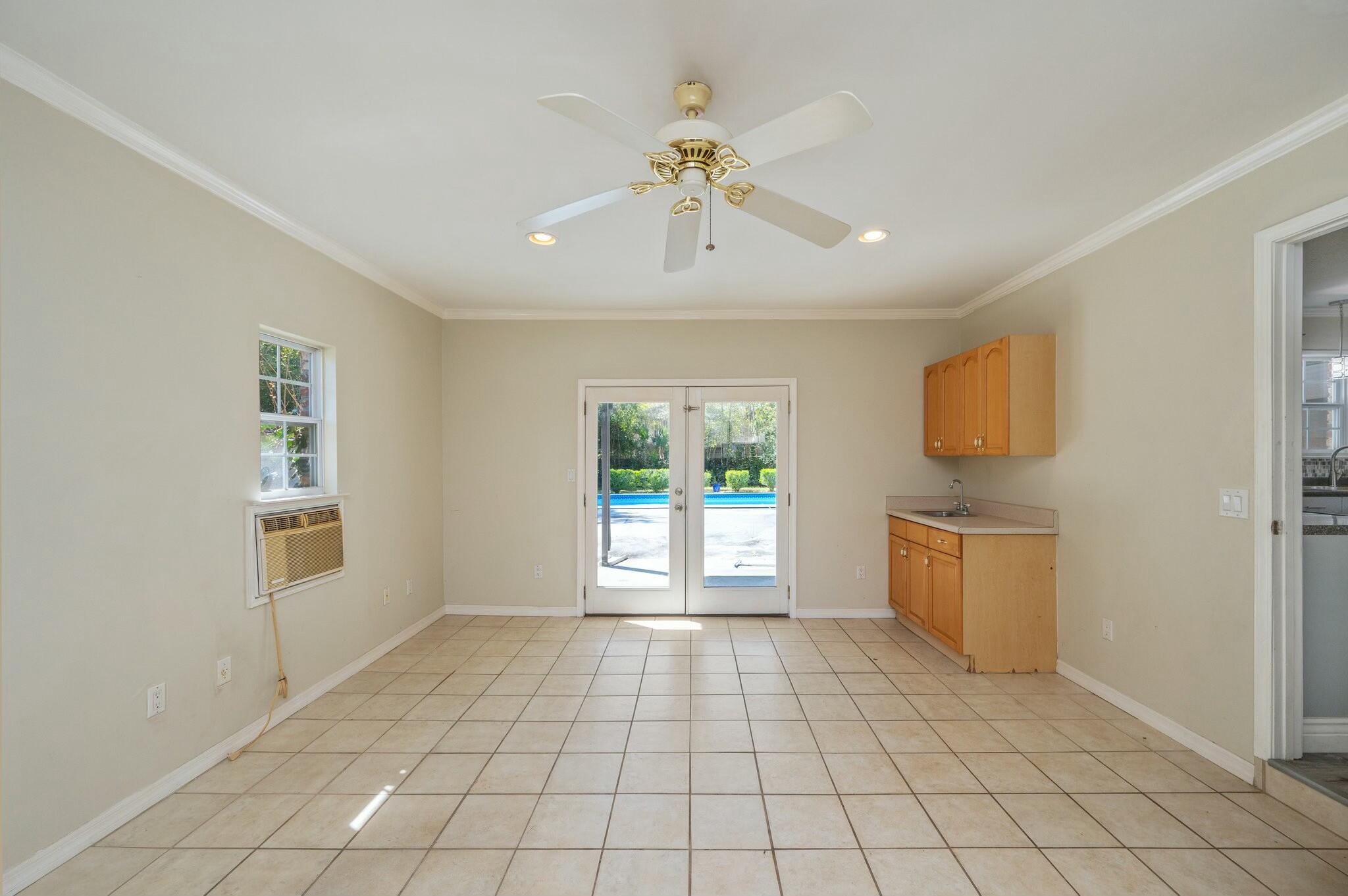 BAYOU POQUITO LOT 10 BLK 13 - Residential