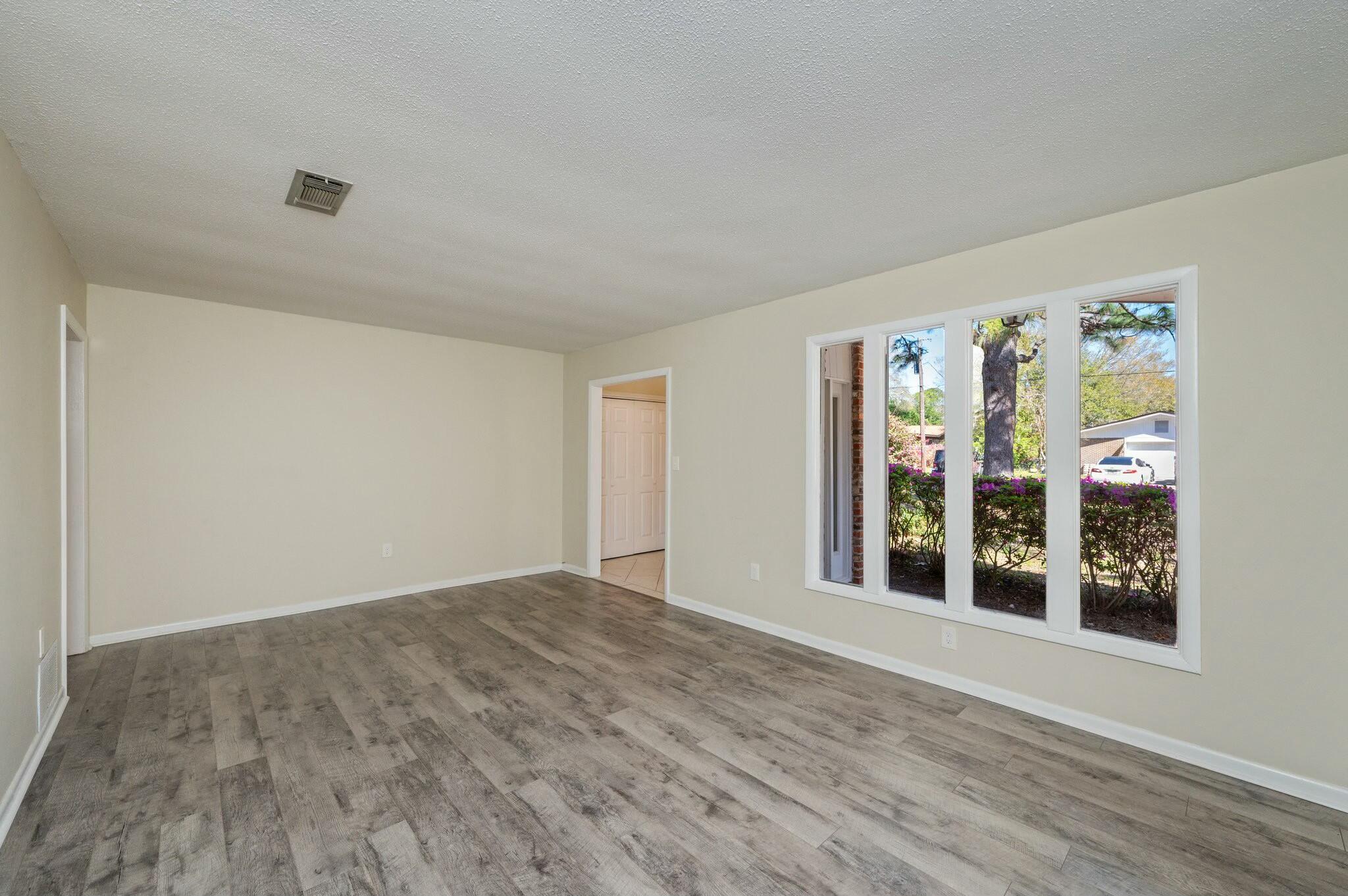 BAYOU POQUITO LOT 10 BLK 13 - Residential