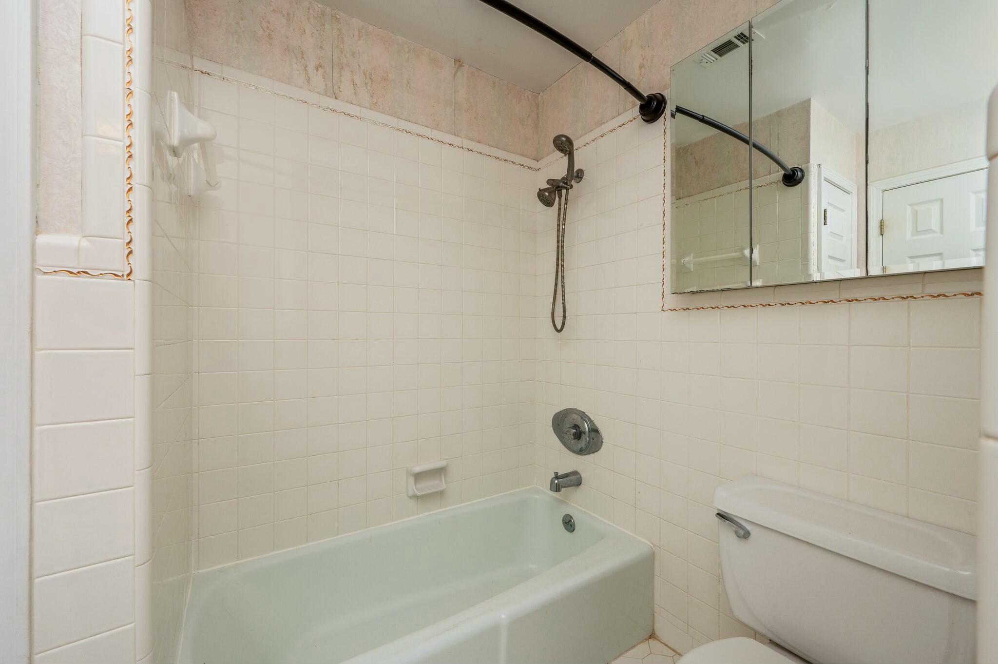 BAYOU POQUITO LOT 10 BLK 13 - Residential