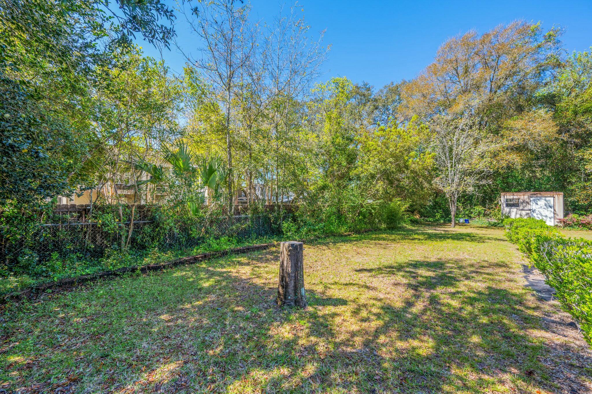BAYOU POQUITO LOT 10 BLK 13 - Residential