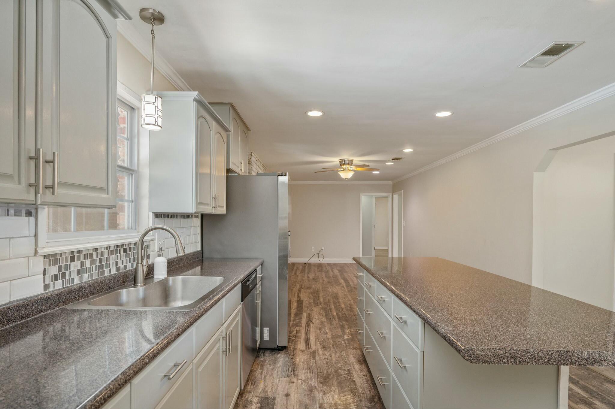 BAYOU POQUITO LOT 10 BLK 13 - Residential