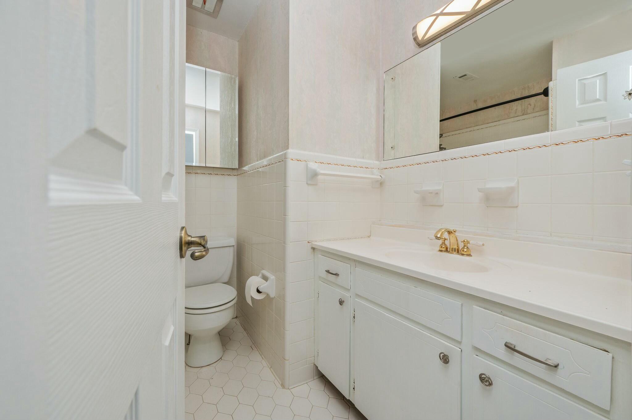 BAYOU POQUITO LOT 10 BLK 13 - Residential