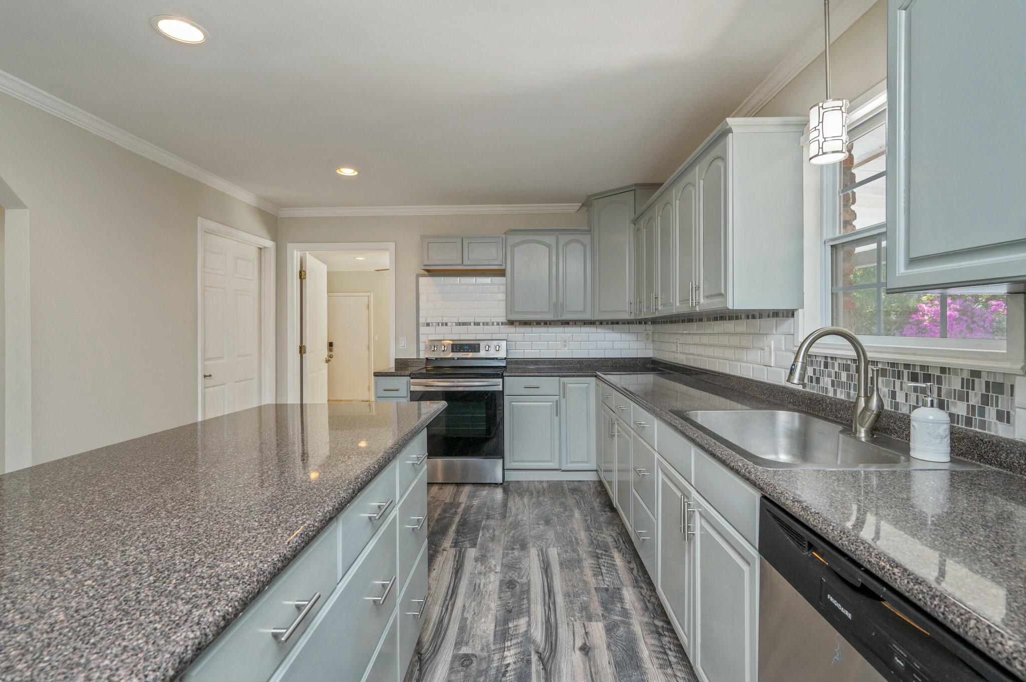 BAYOU POQUITO LOT 10 BLK 13 - Residential