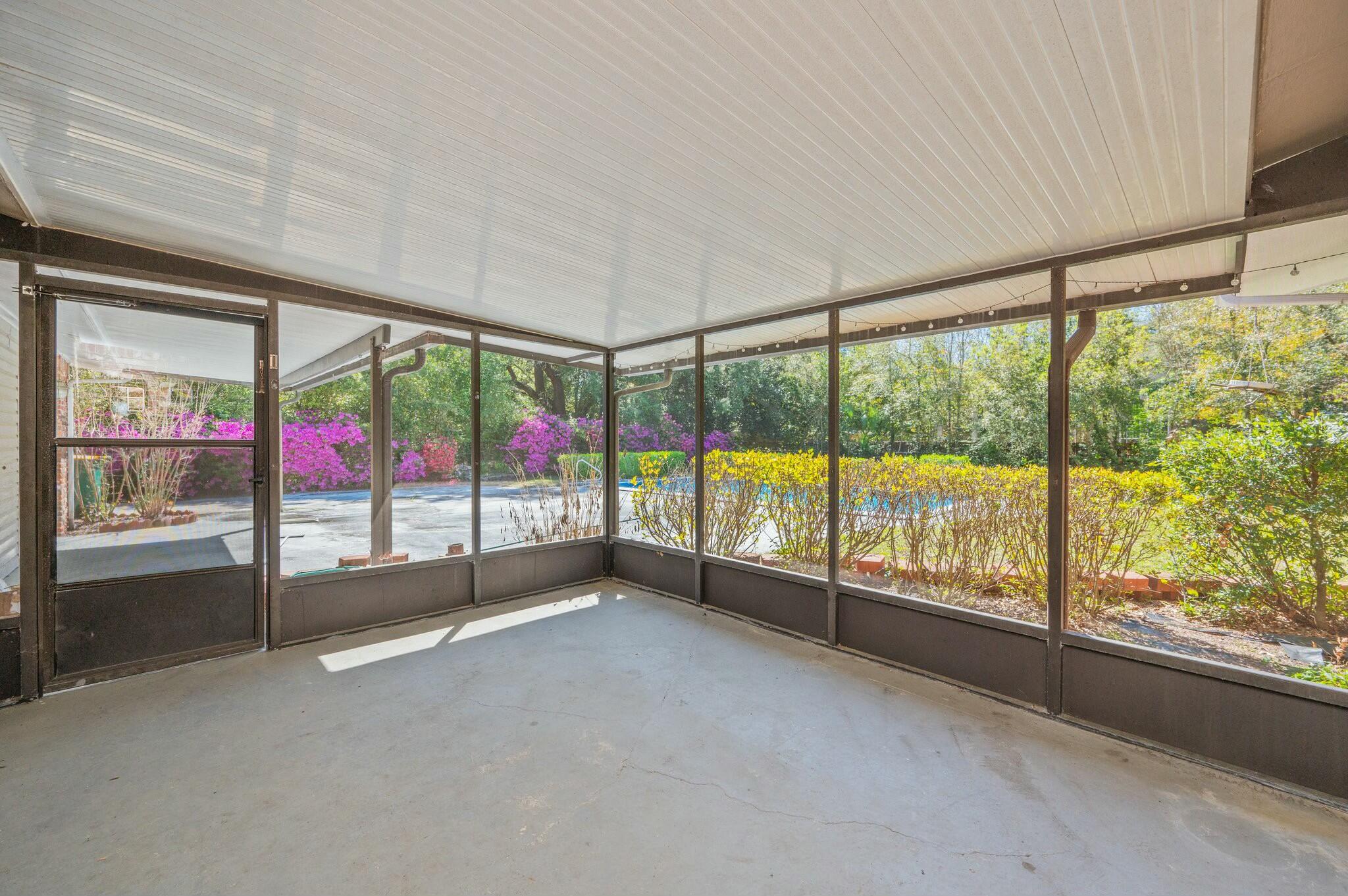 BAYOU POQUITO LOT 10 BLK 13 - Residential
