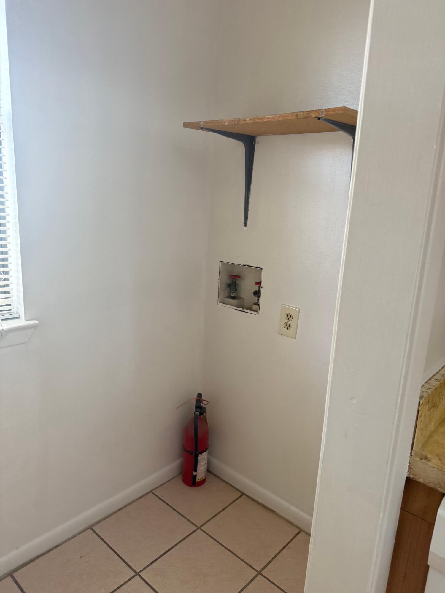 CLASSIC MANOR - Residential Lease