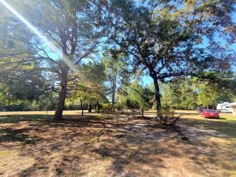 A home in DeFuniak Springs