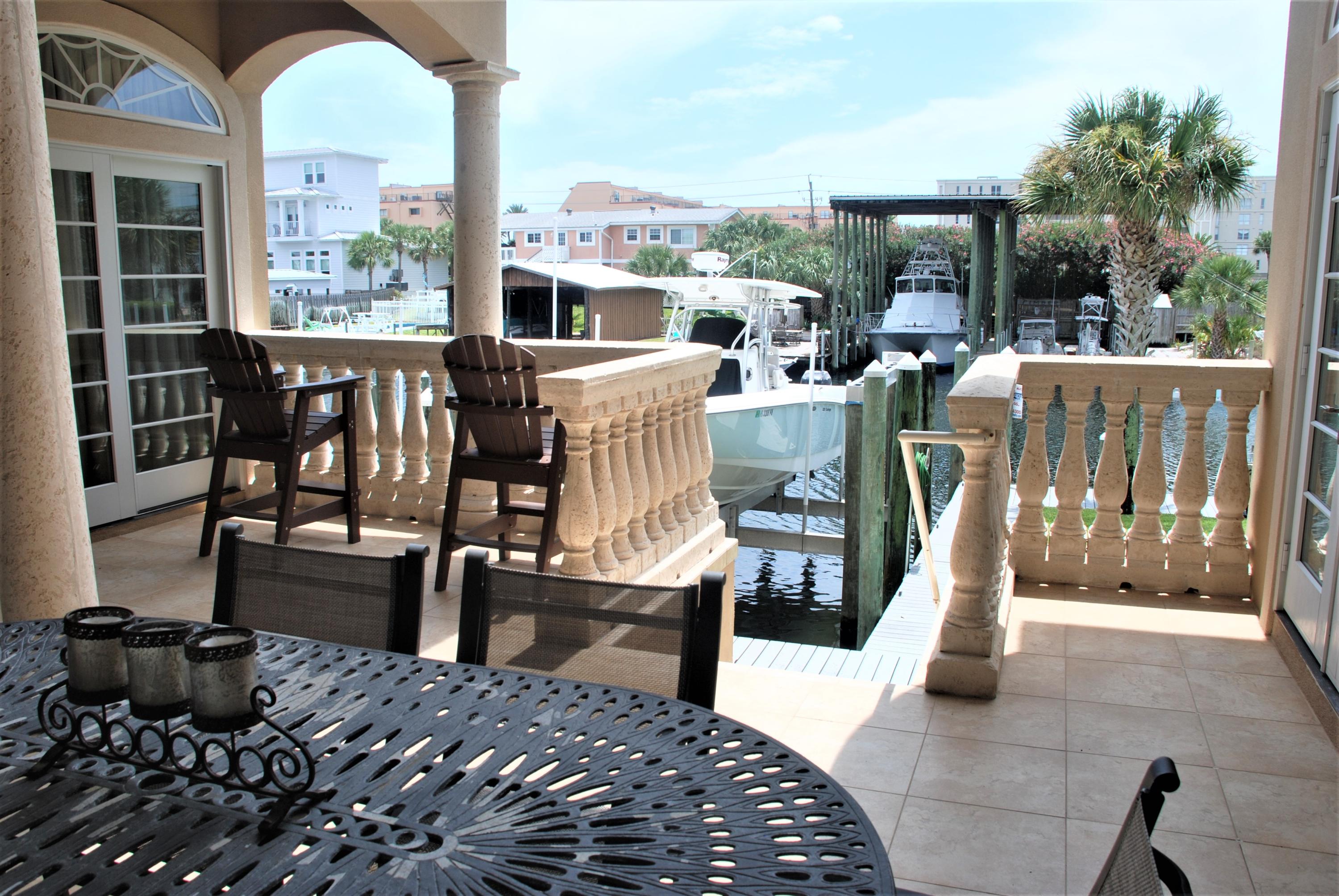 HOLIDAY ISLE - Residential