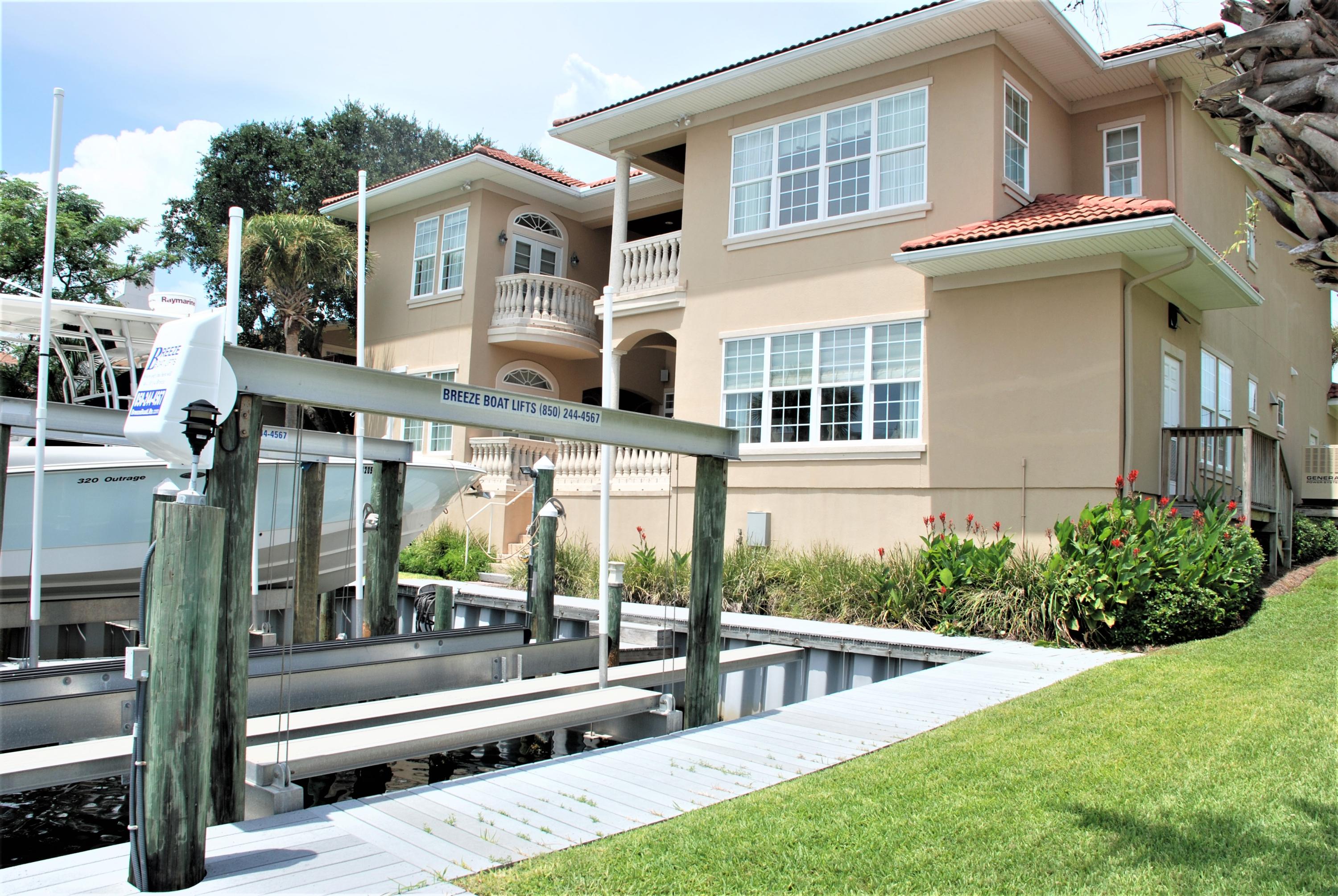 HOLIDAY ISLE - Residential