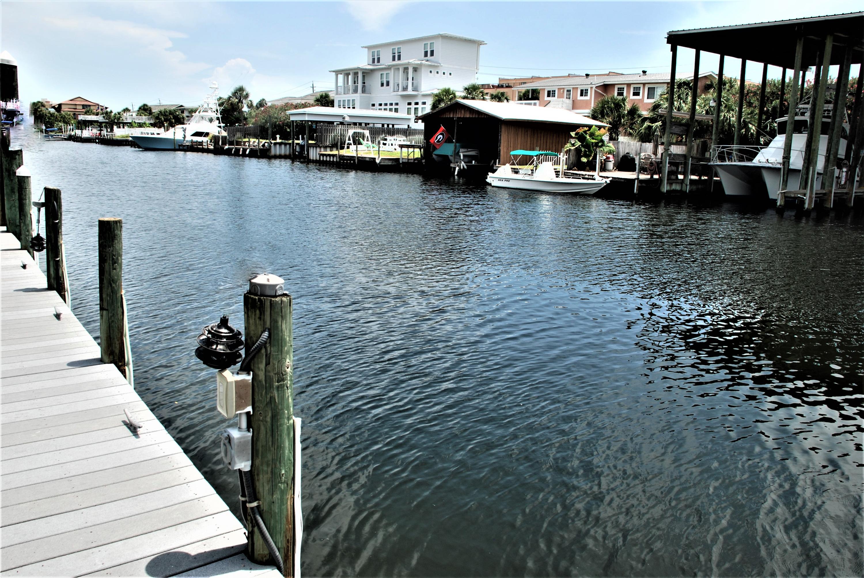 HOLIDAY ISLE - Residential