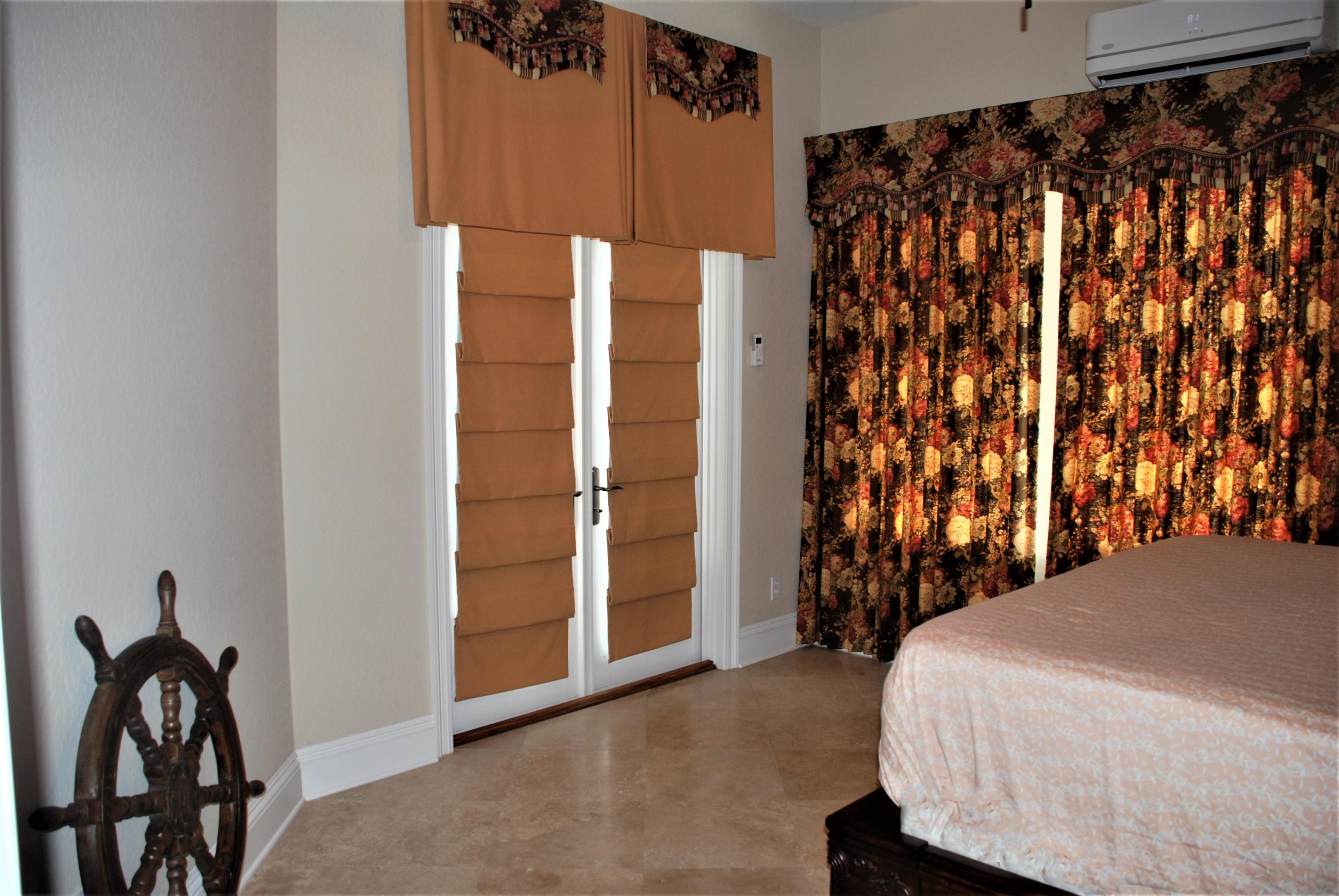HOLIDAY ISLE - Residential
