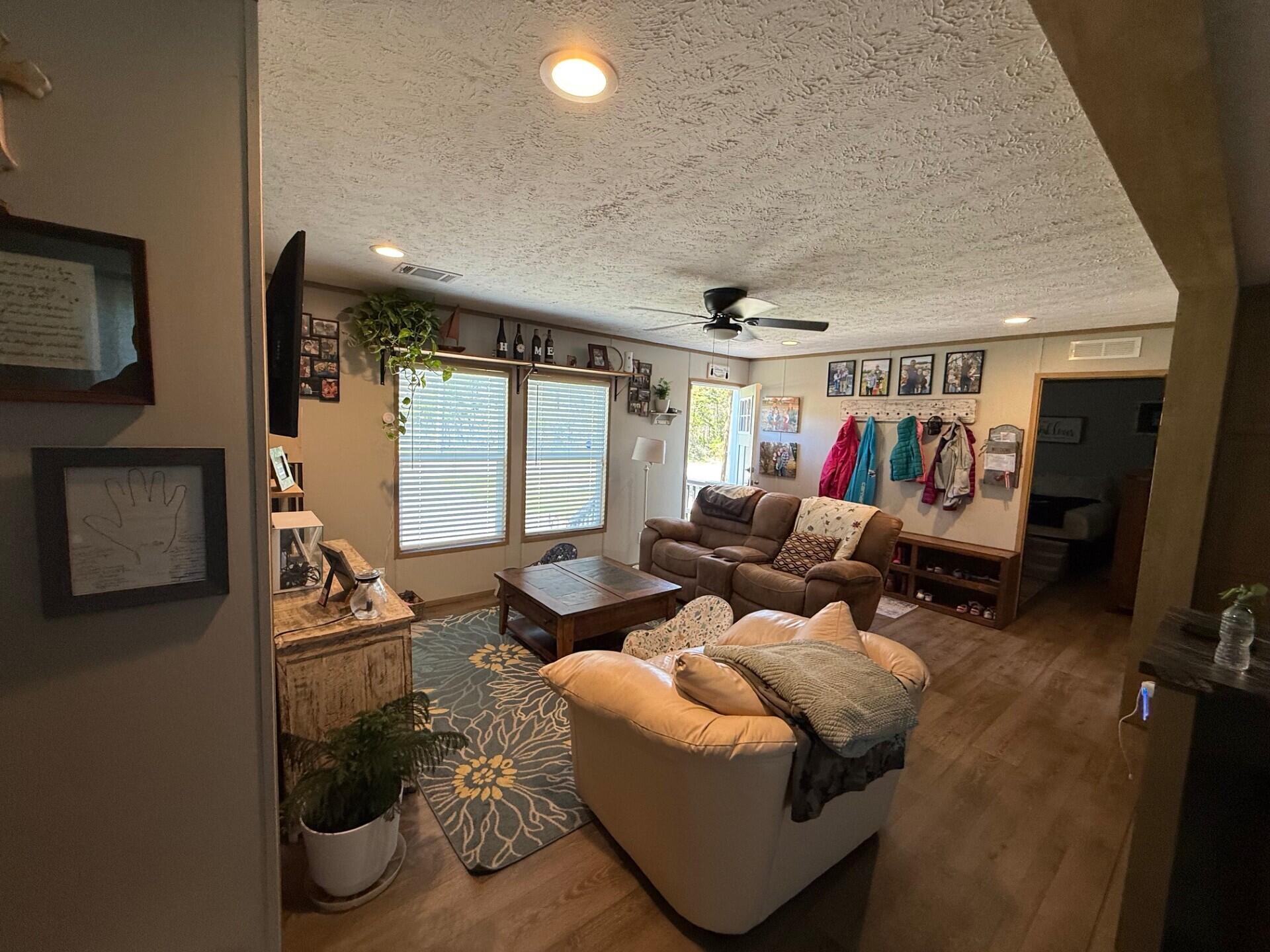 OAKWOOD HILLS UNIT 3 - Residential