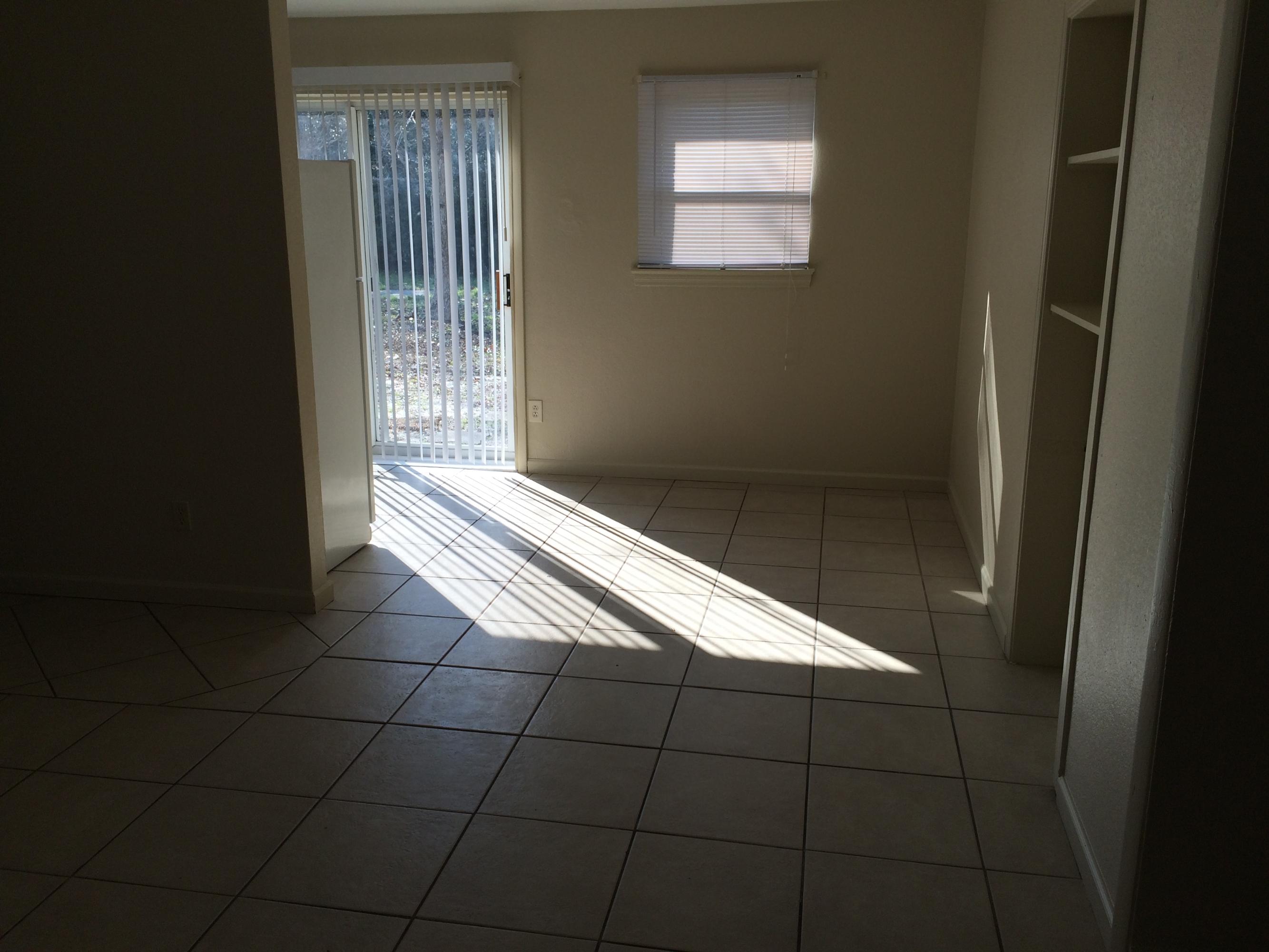 ELLIOTTS POINT 7TH ADDN - Residential