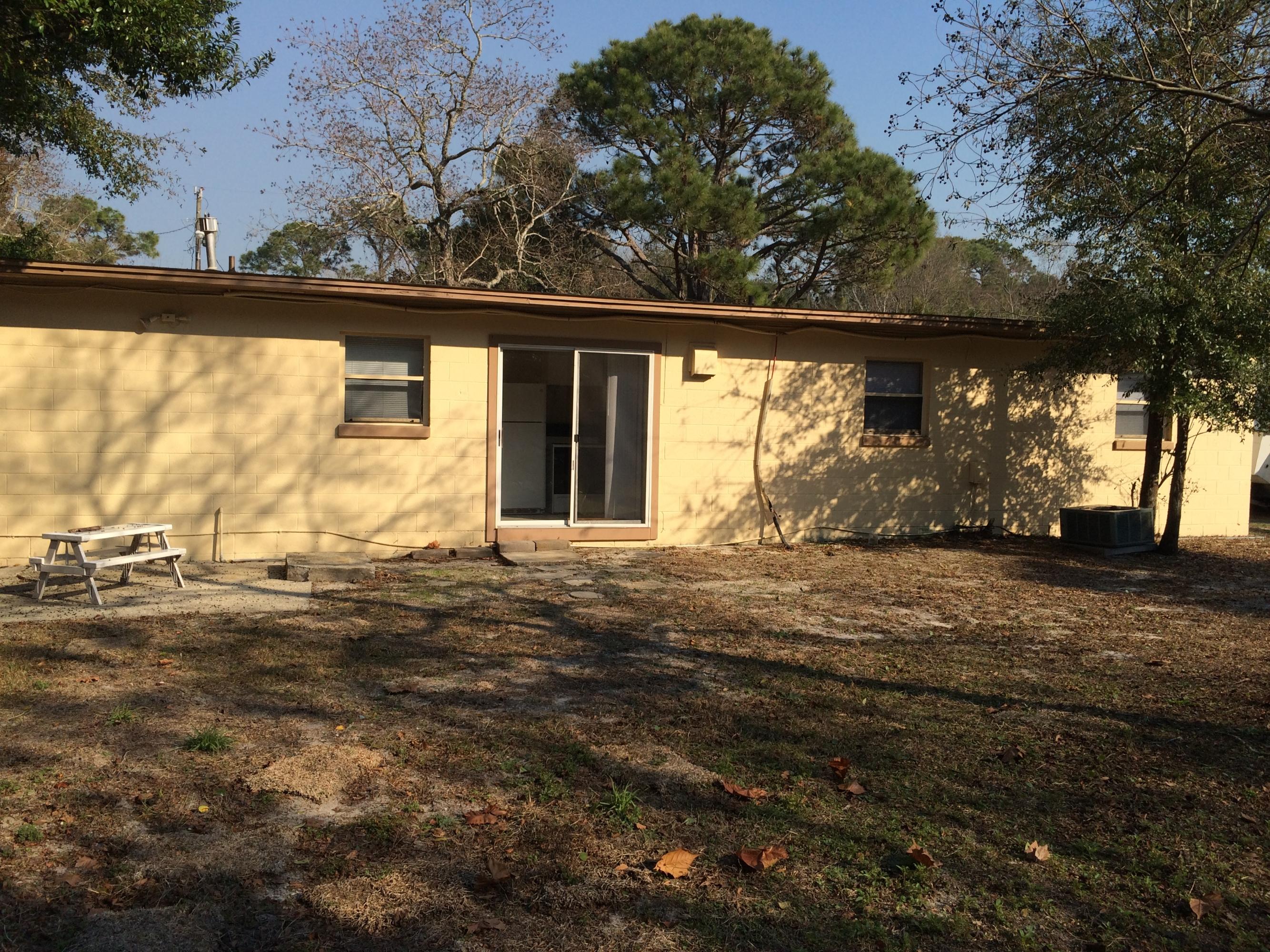 ELLIOTTS POINT 7TH ADDN - Residential