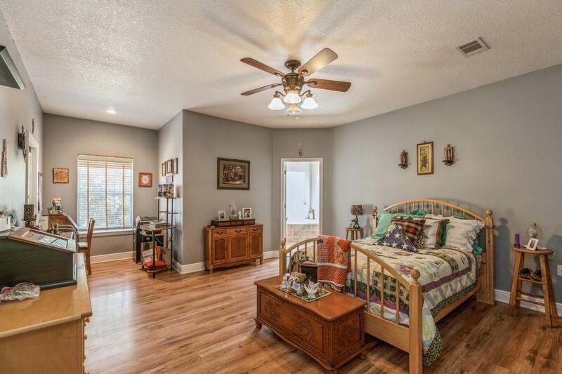 INDIAN SPRINGS - Residential