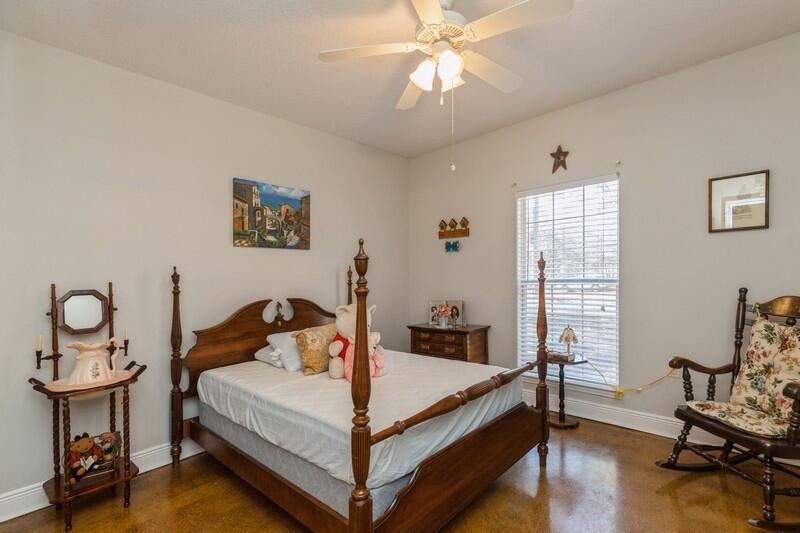 INDIAN SPRINGS - Residential