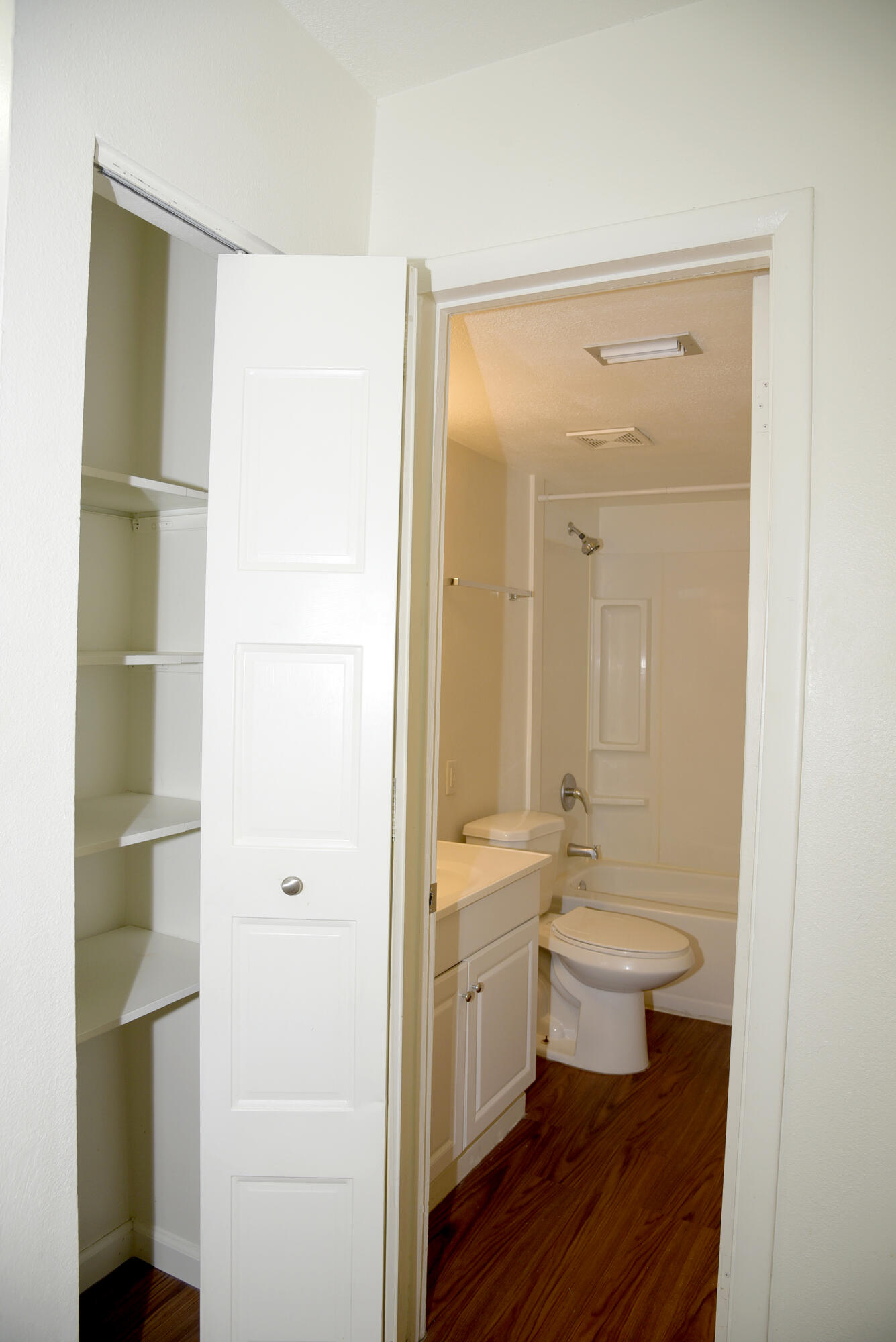 COLLEGE PARK CONDO - Residential Lease