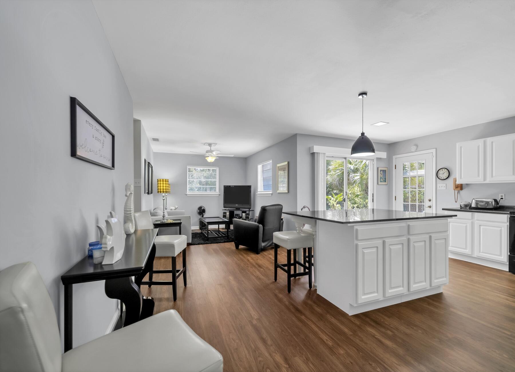 ELLIOTTS POINT 11TH ADDN - Residential