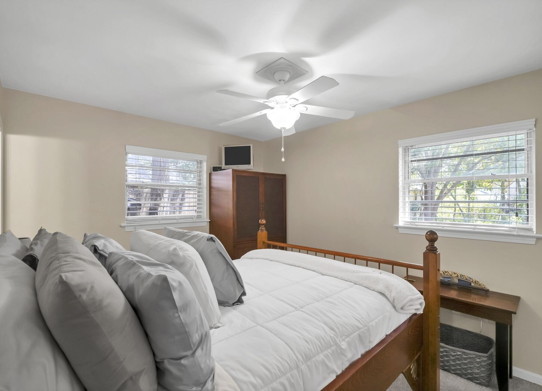 ELLIOTTS POINT 11TH ADDN - Residential